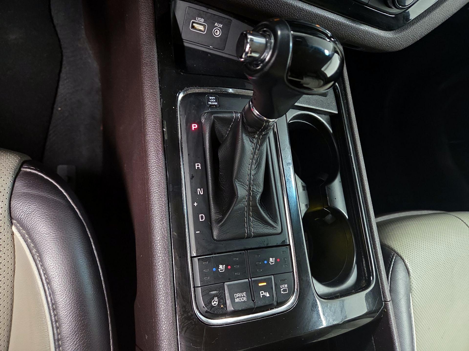 Thumbnail: 2016 Kia Sedona - 18