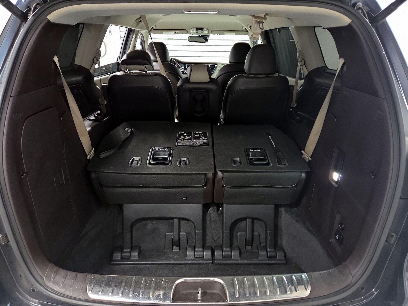 2016 Kia Sedona SX Limited - Photo 24