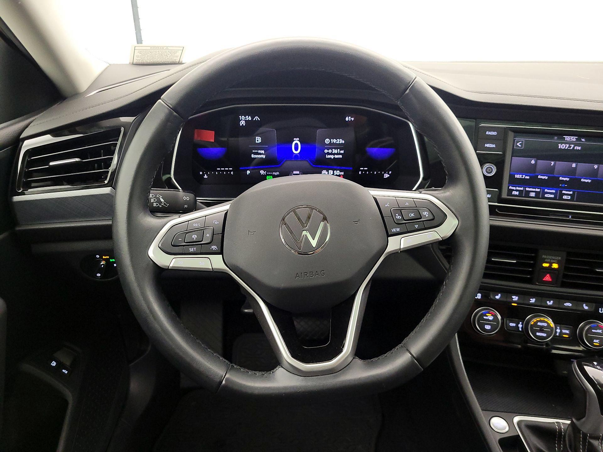 Thumbnail: 2023 Volkswagen Jetta - 10