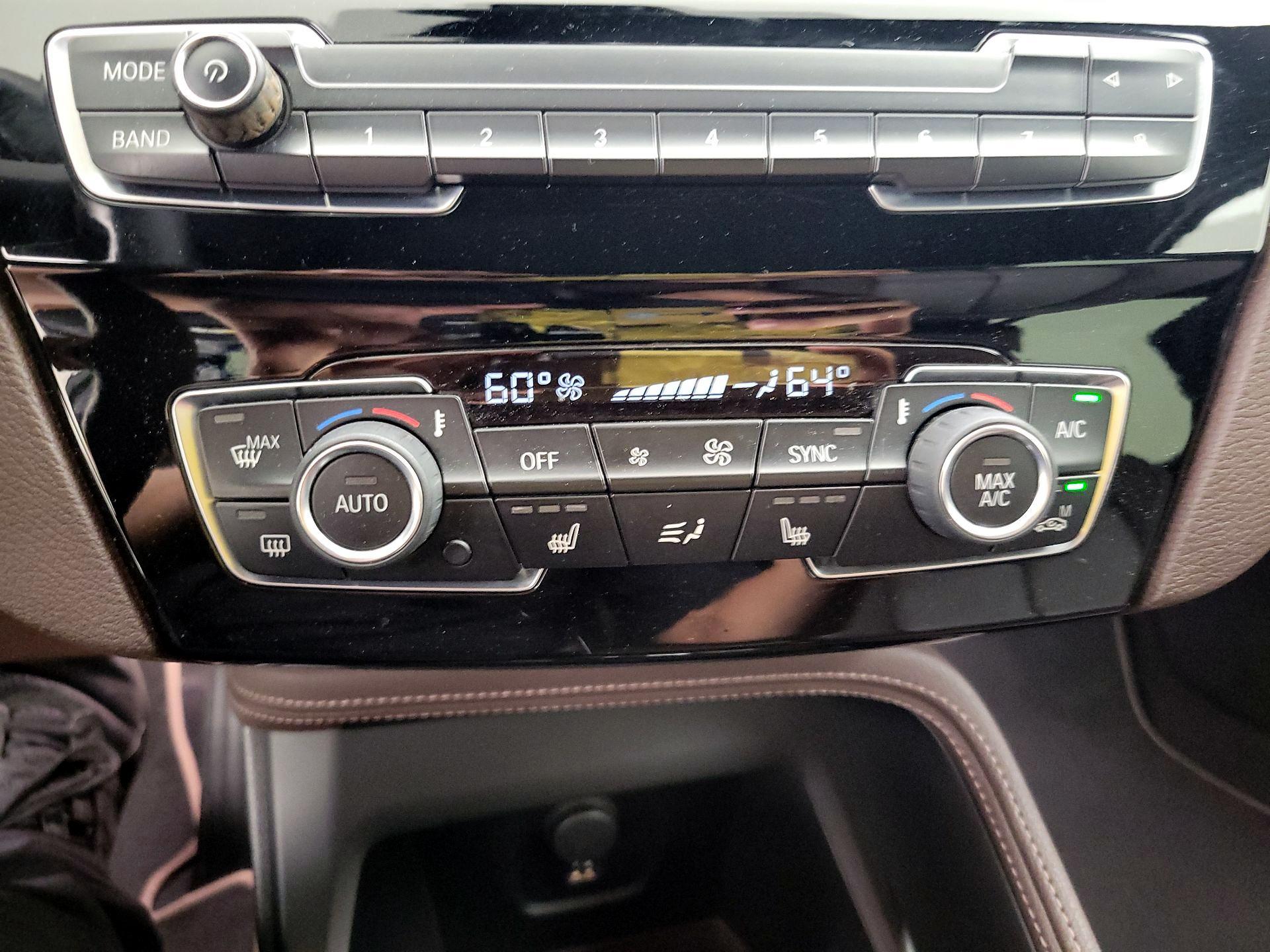 Thumbnail: 2021 BMW X1 - 16