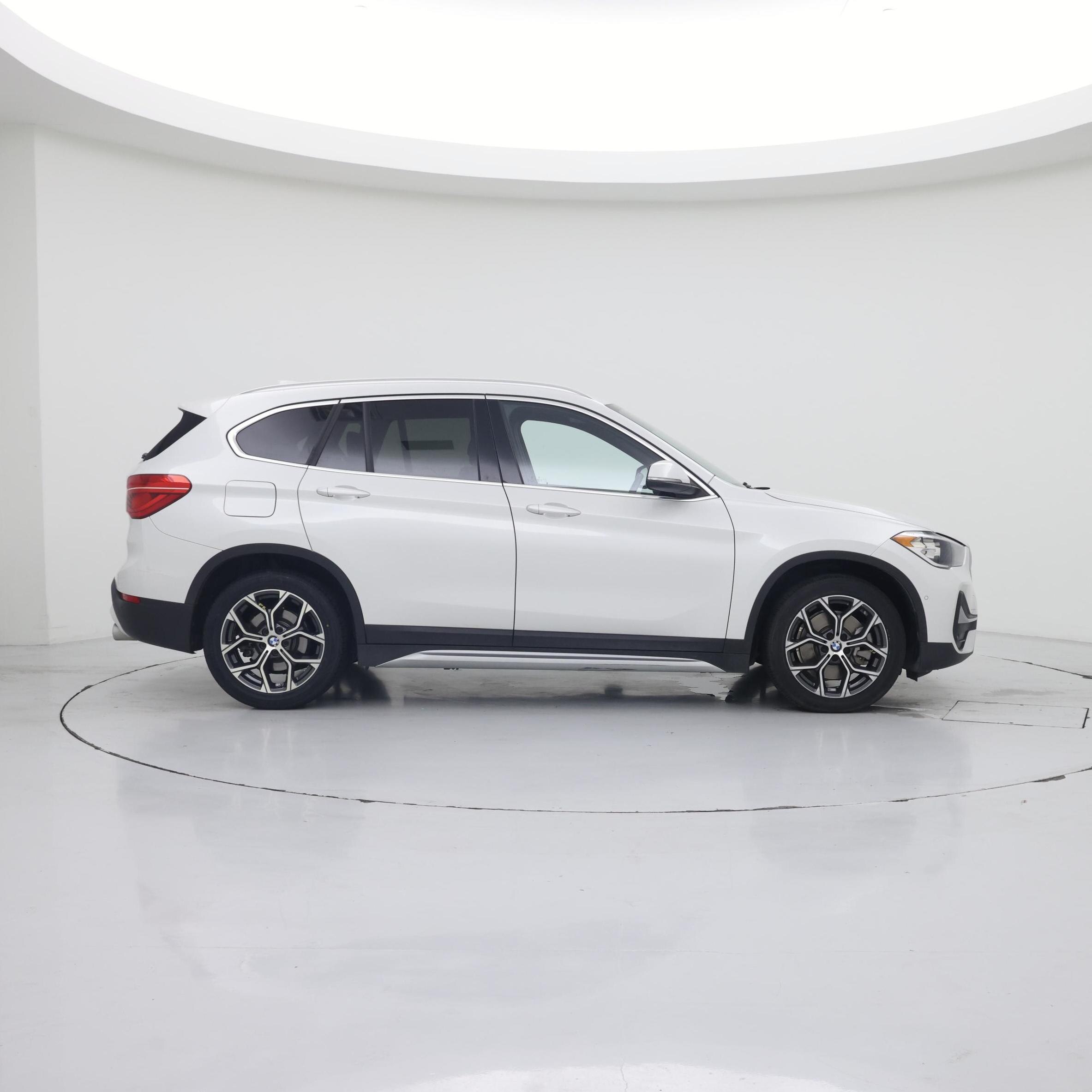 Thumbnail: 2021 BMW X1 - 7
