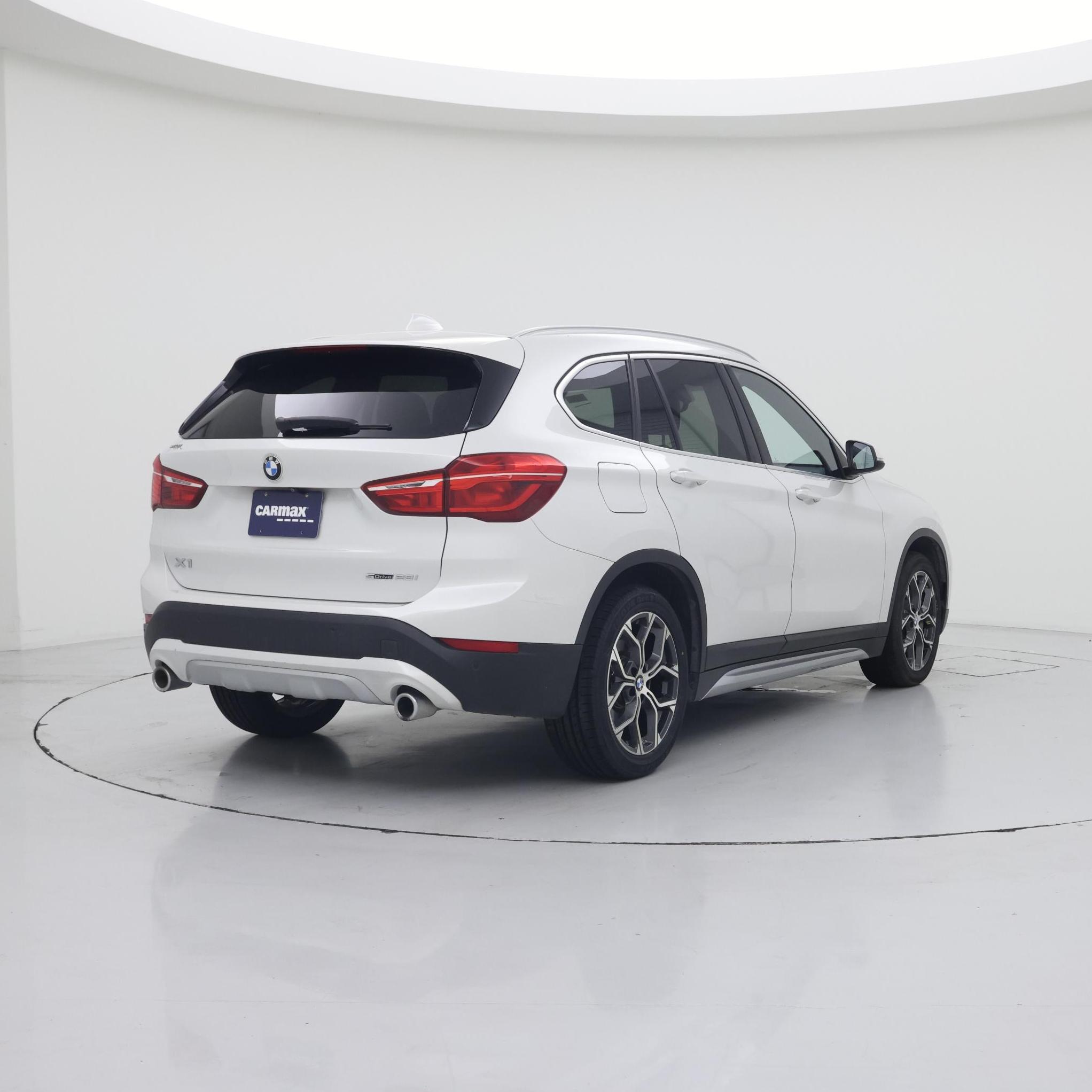 Thumbnail: 2021 BMW X1 - 8