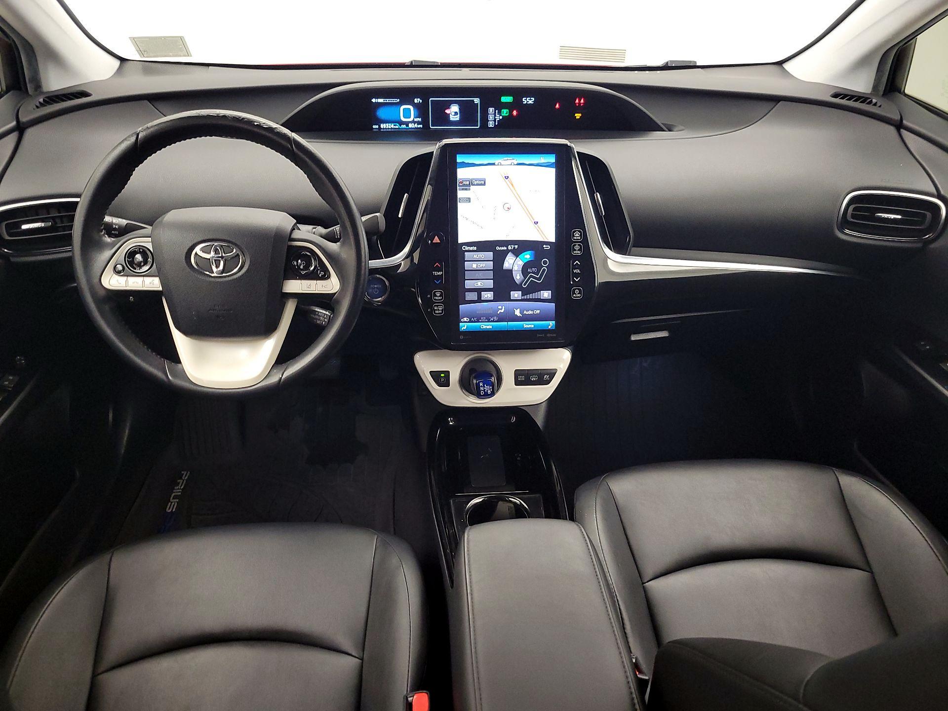 Thumbnail: 2017 Toyota Prius Prime - 9