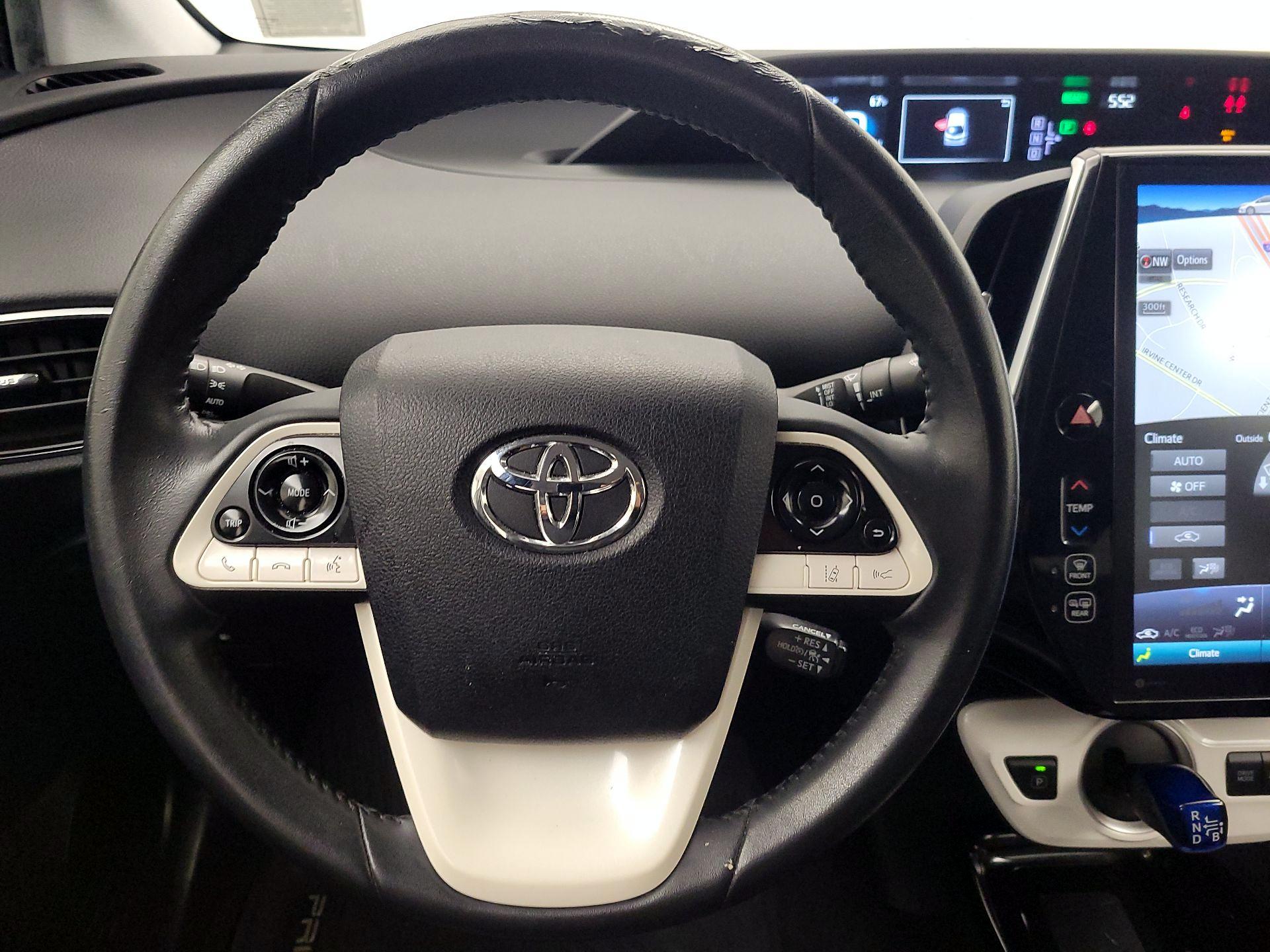 Thumbnail: 2017 Toyota Prius Prime - 10