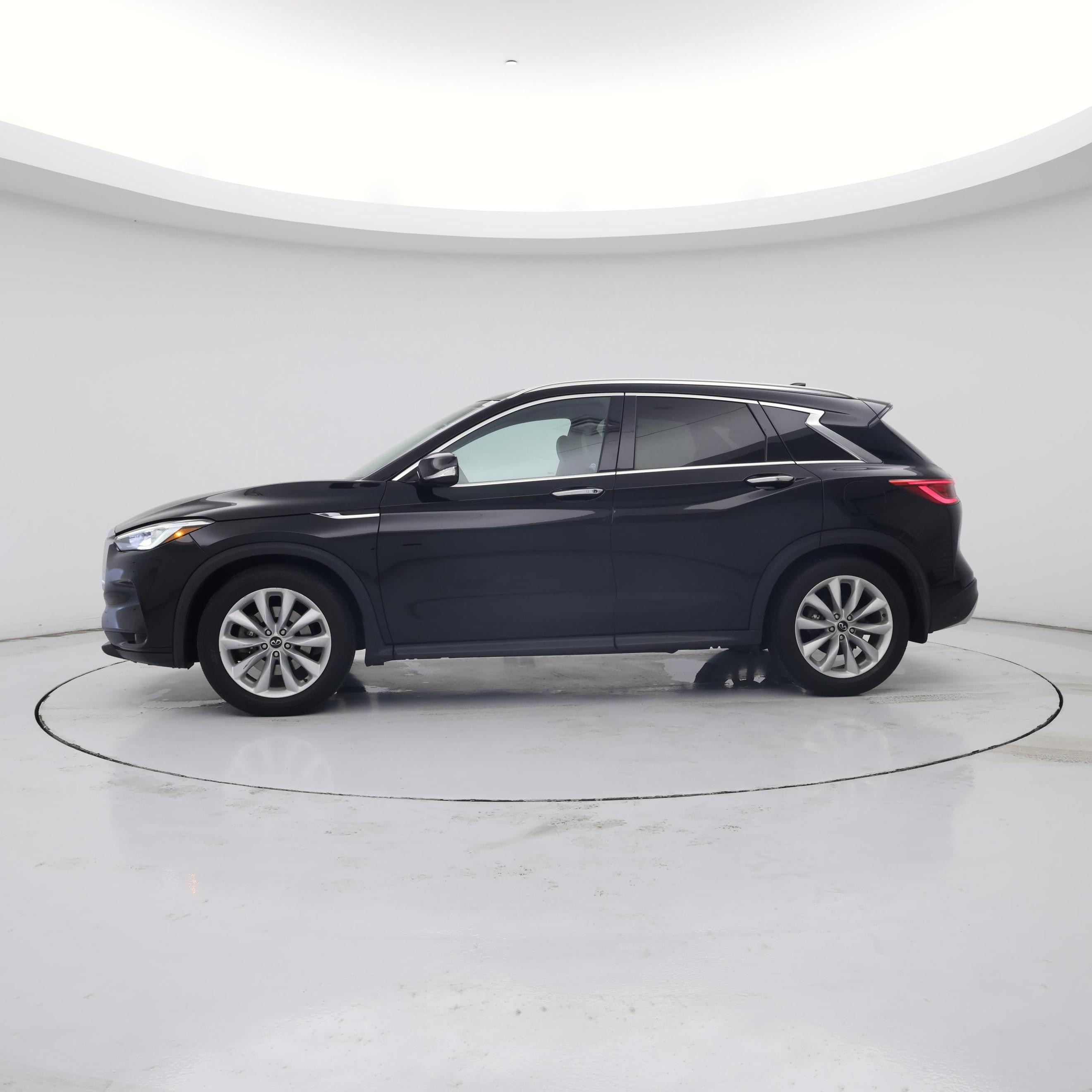 Thumbnail: 2019 INFINITI QX50 - 3