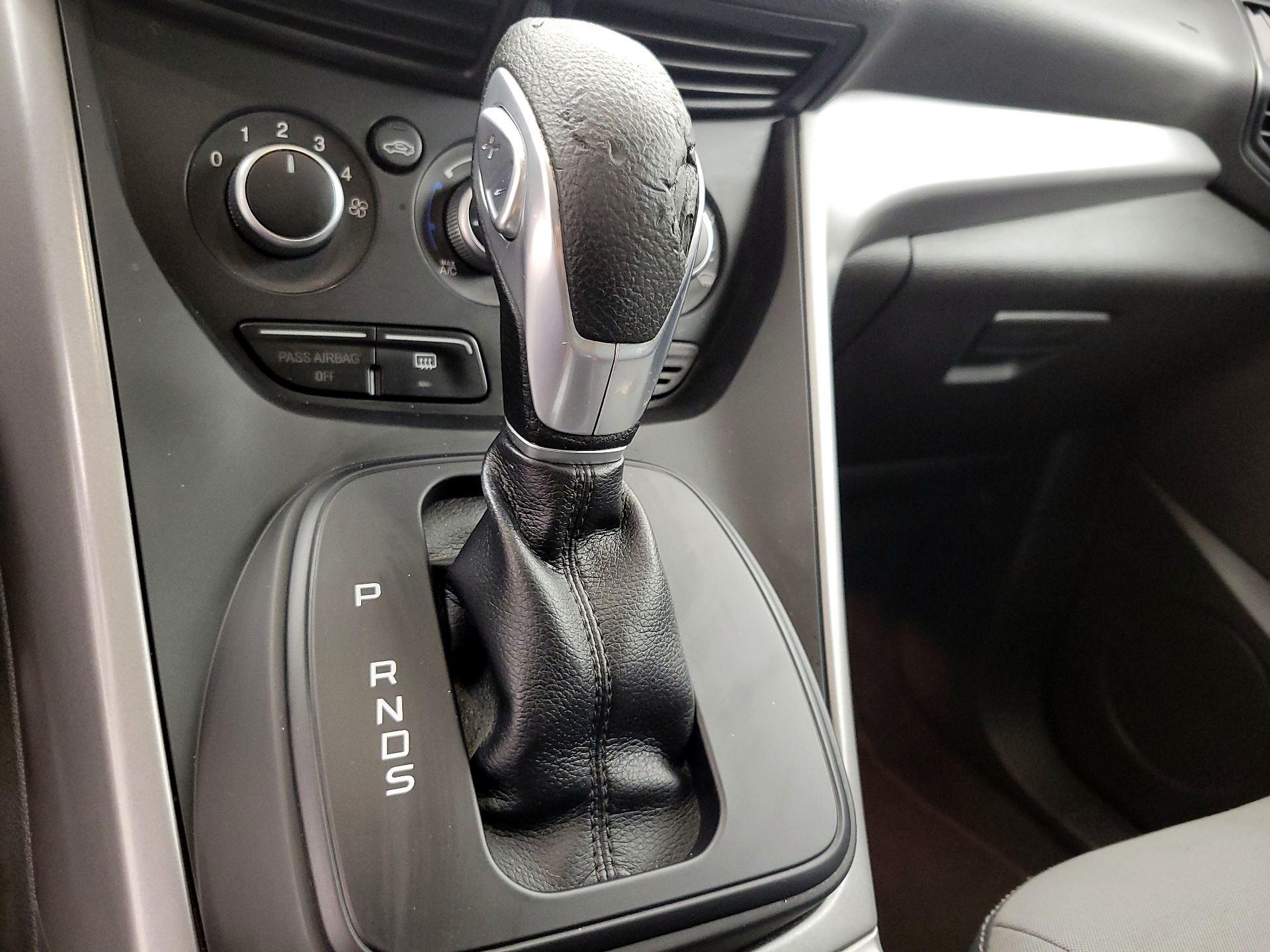 Thumbnail: 2015 Ford Escape - 17