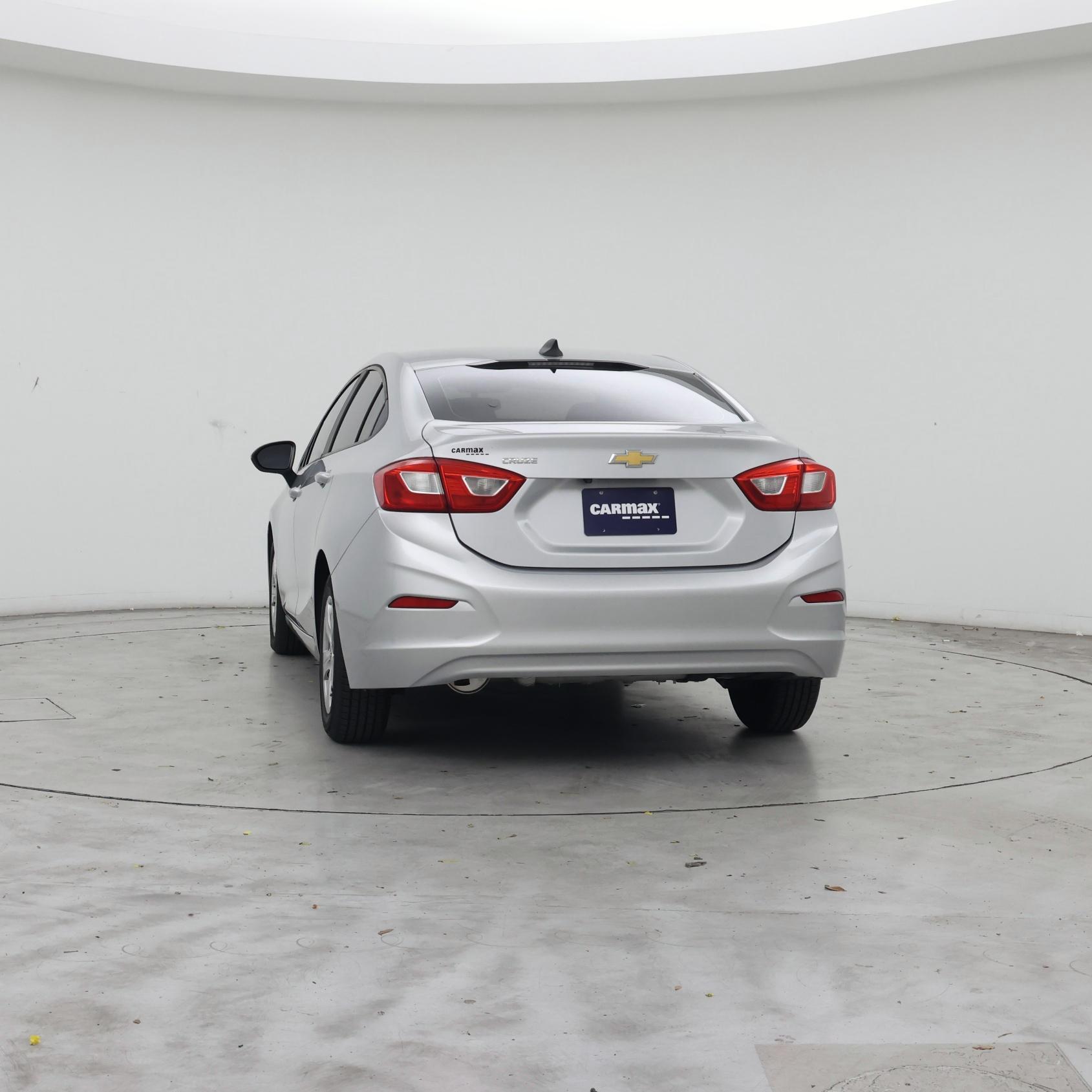 Thumbnail: 2017 Chevrolet Cruze - 6