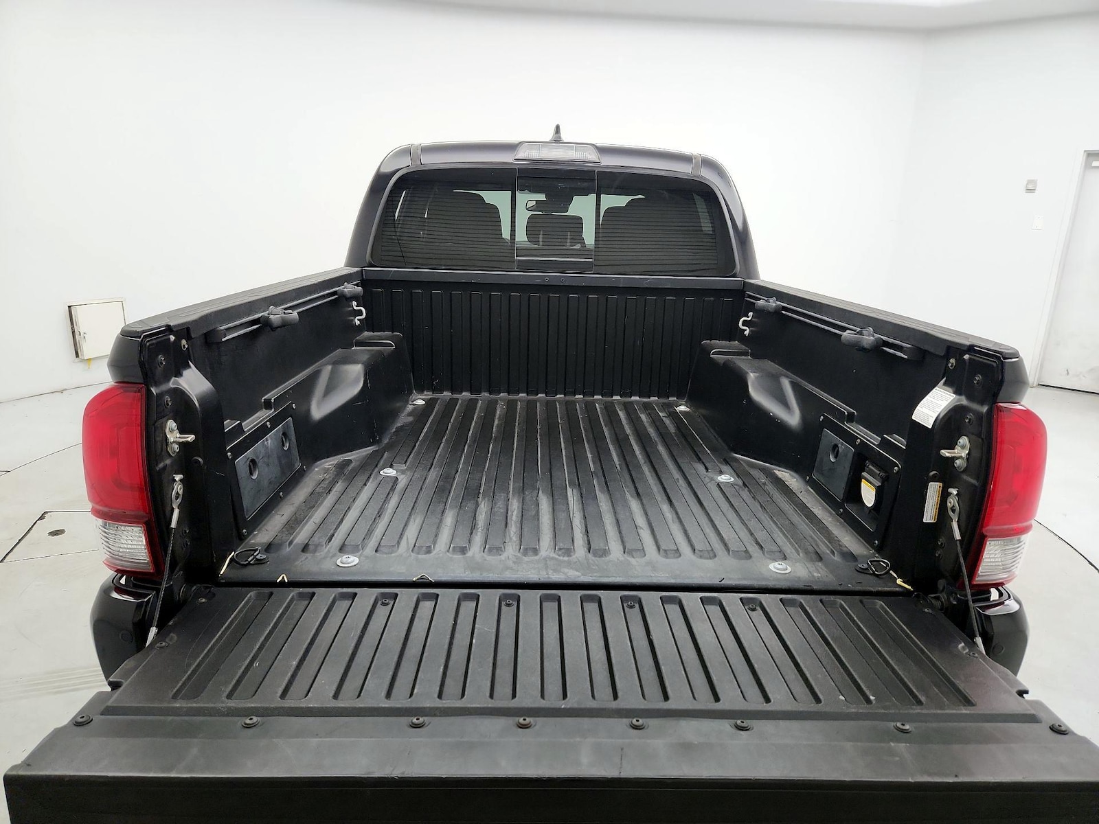2018 Toyota Tacoma TRD Sport - Photo 22