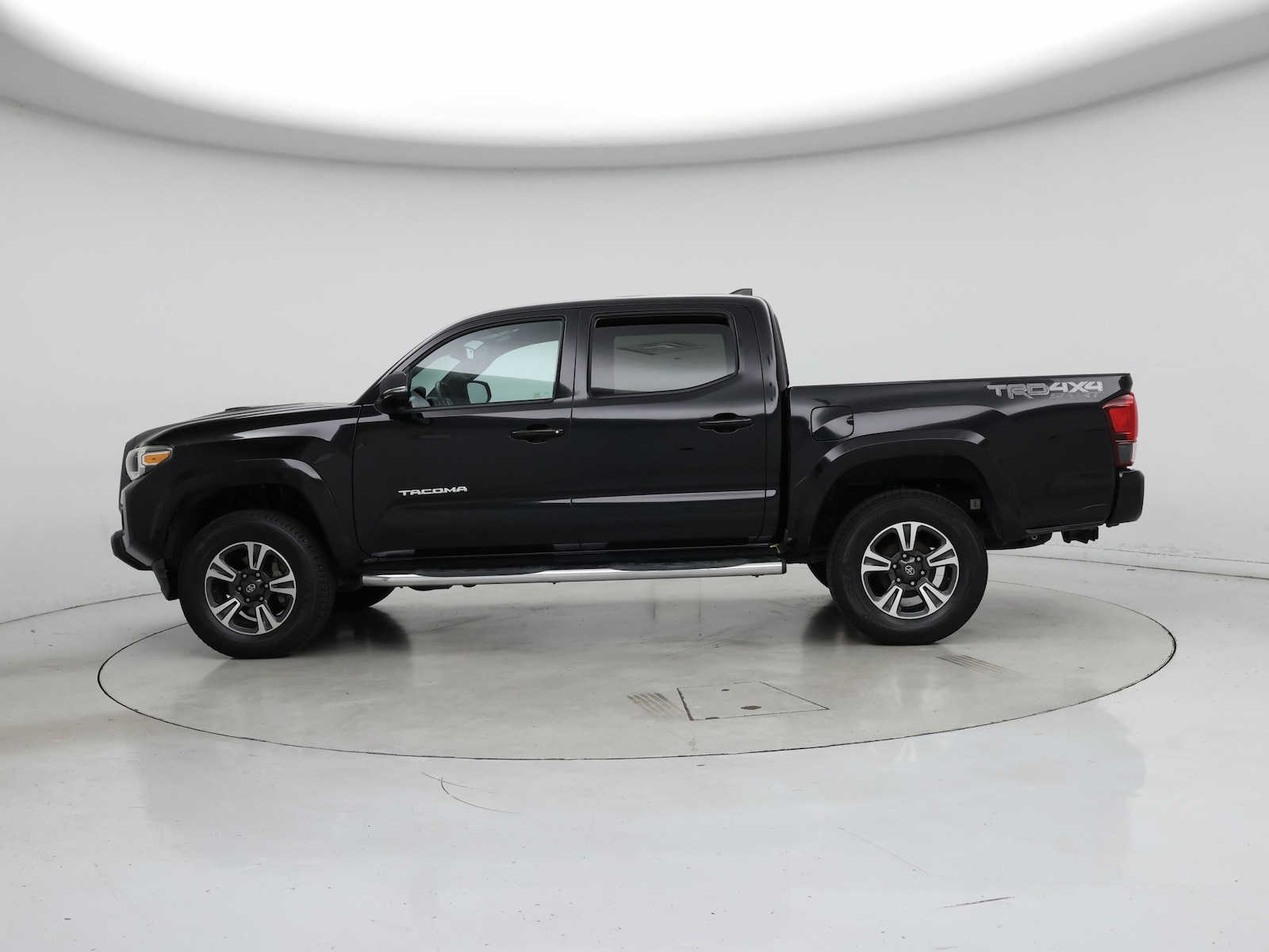 2018 Toyota Tacoma TRD Sport - Photo 4