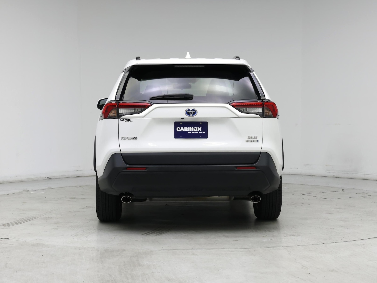 2020 Toyota RAV4 XLE - Photo 7