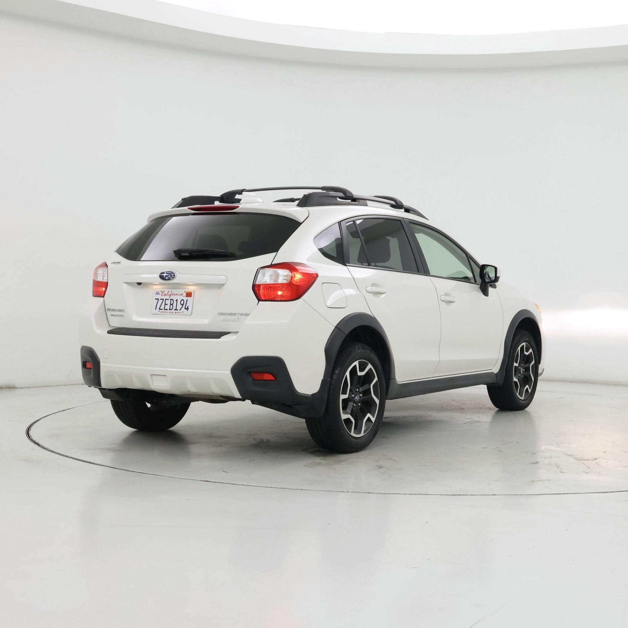 Thumbnail: 2017 Subaru Crosstrek - 8