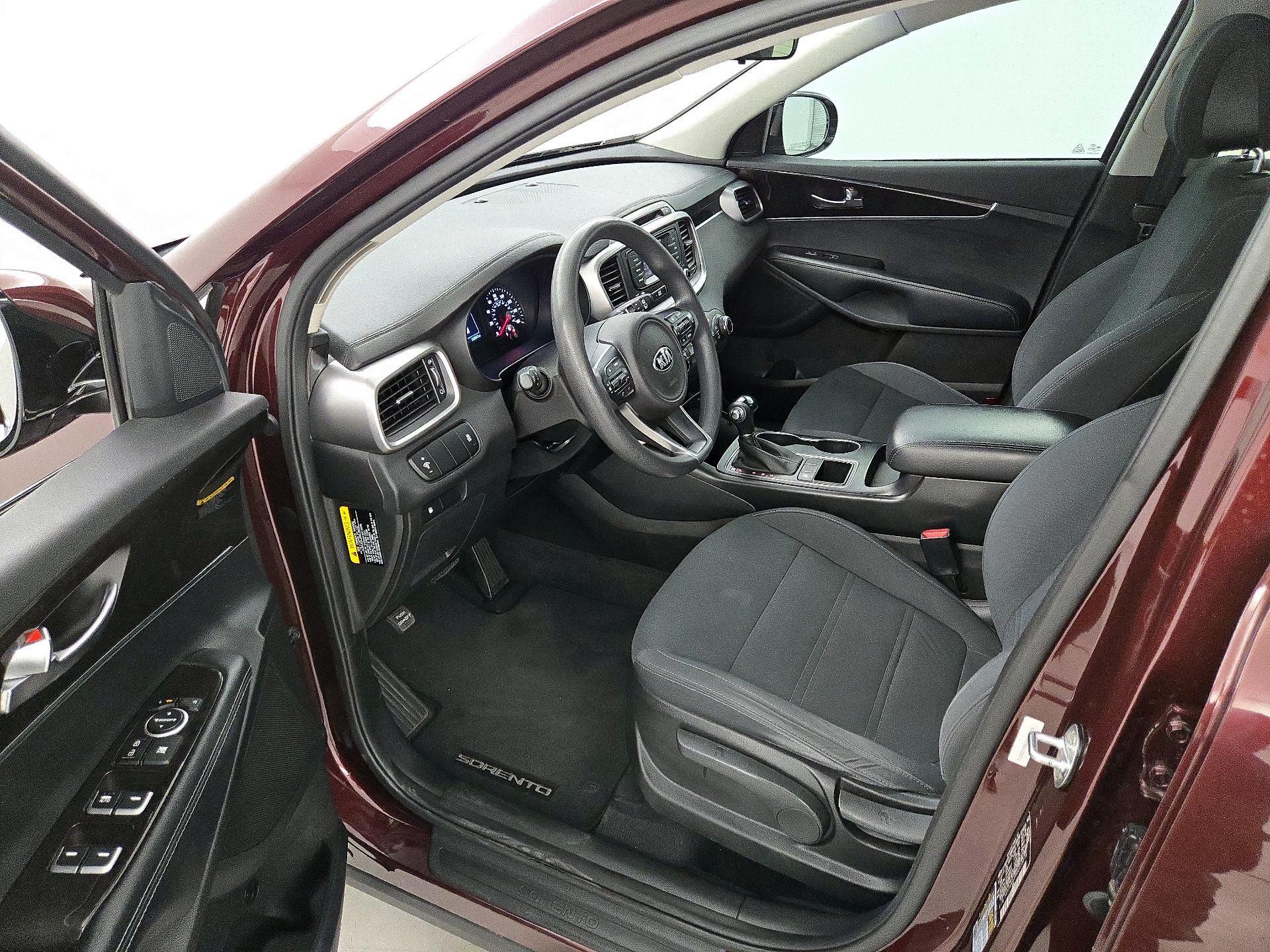 Thumbnail: 2016 Kia Sorento - 11