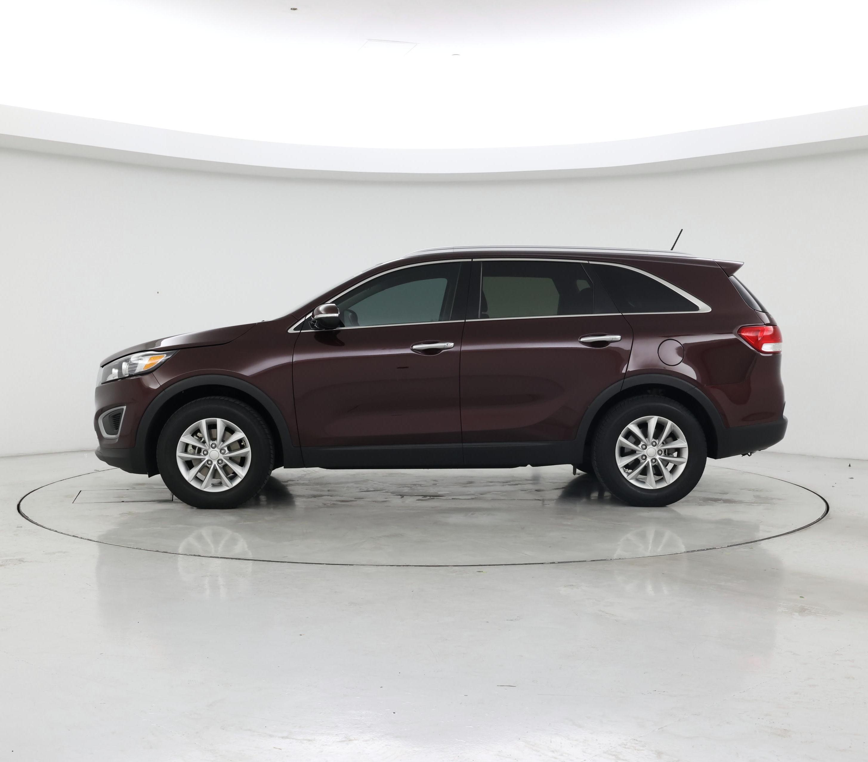 Thumbnail: 2016 Kia Sorento - 3