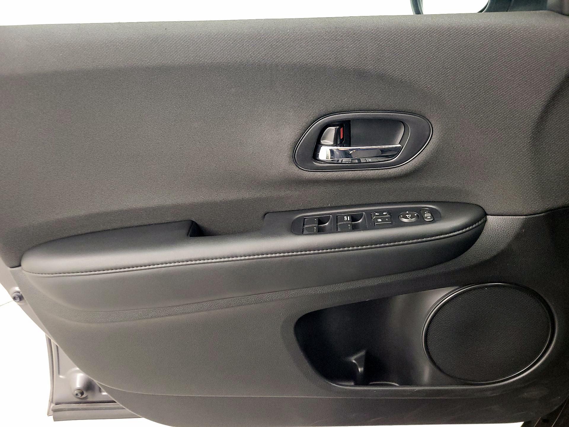 Thumbnail: 2019 Honda HR-V - 12