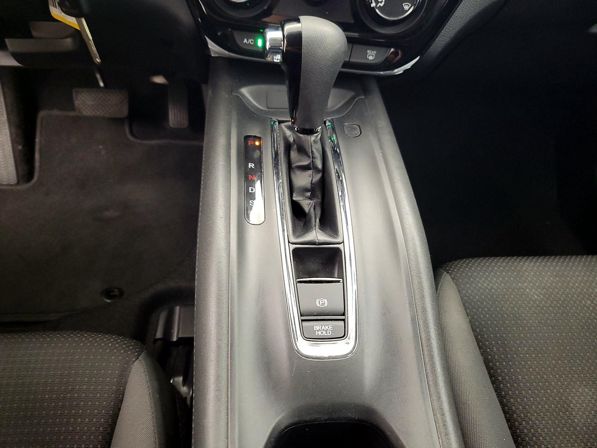 Thumbnail: 2019 Honda HR-V - 17