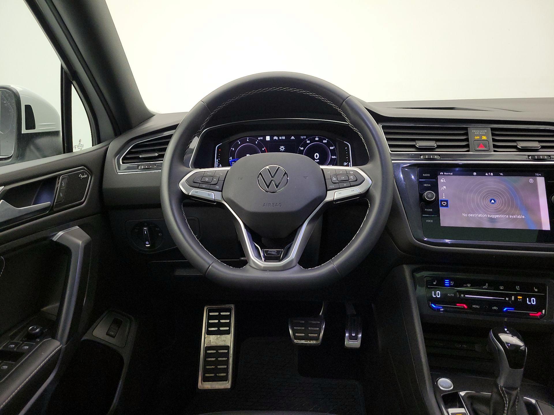 Thumbnail: 2023 Volkswagen Tiguan - 10