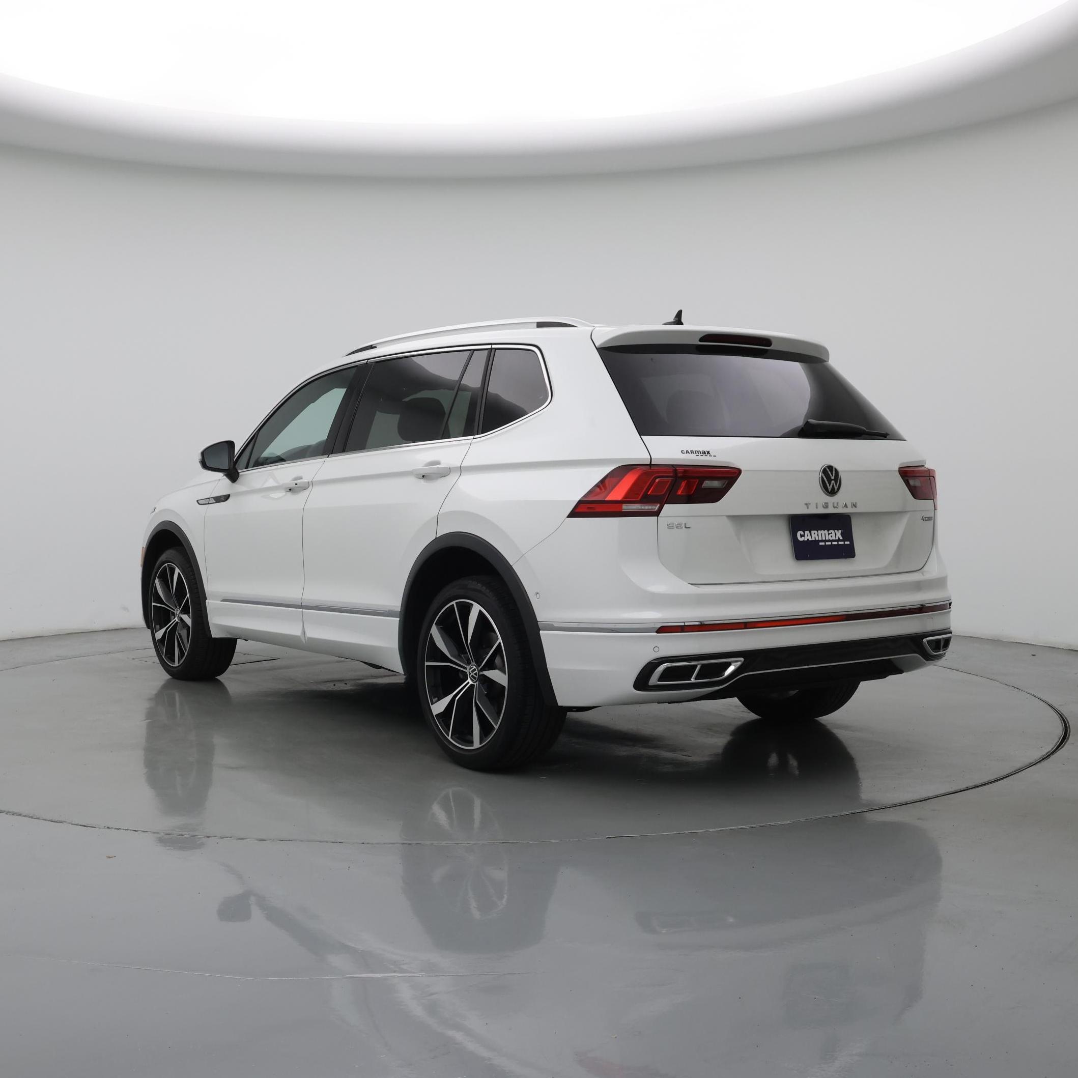 Thumbnail: 2023 Volkswagen Tiguan - 2