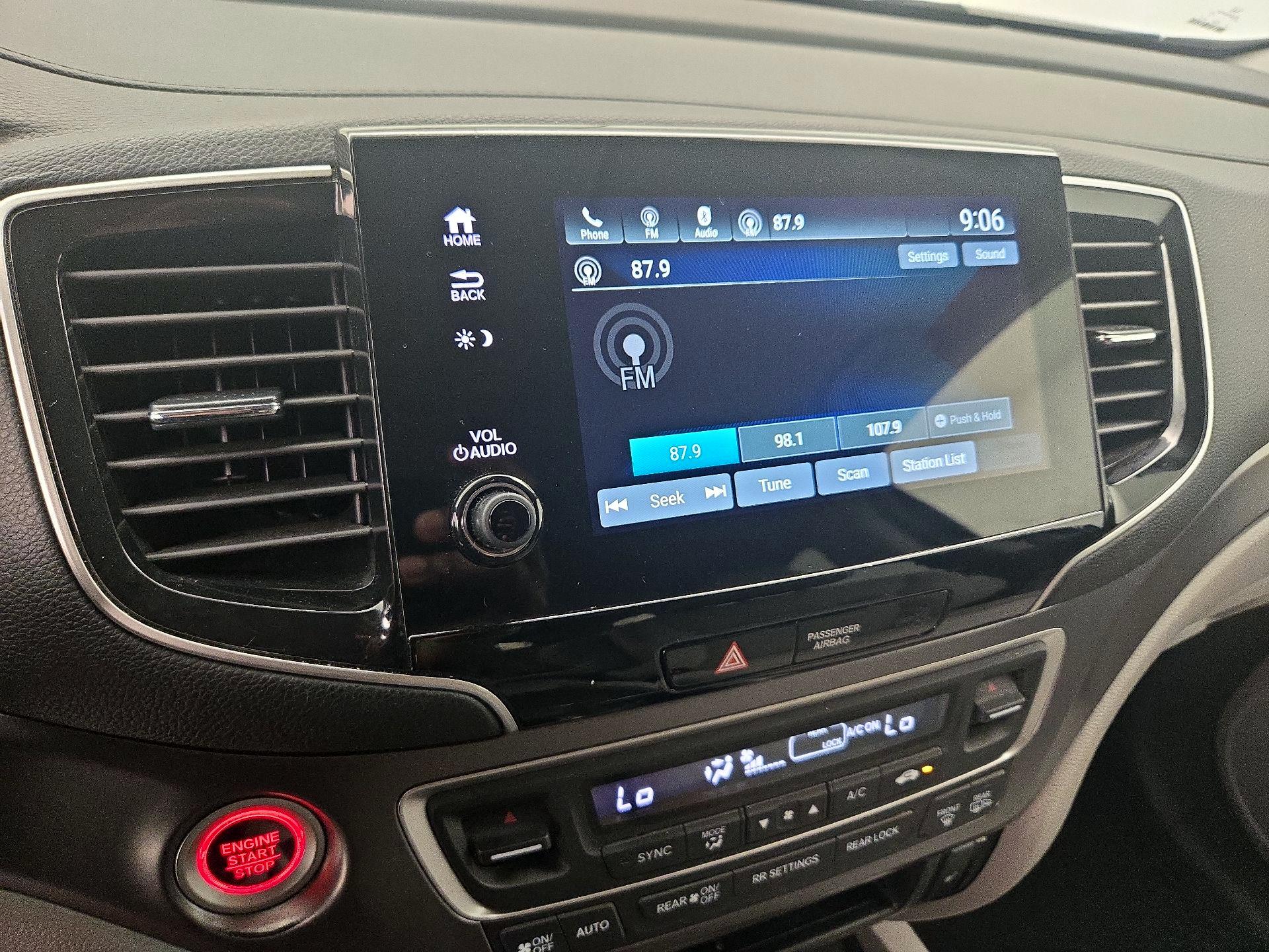 Thumbnail: 2019 Honda Pilot - 15
