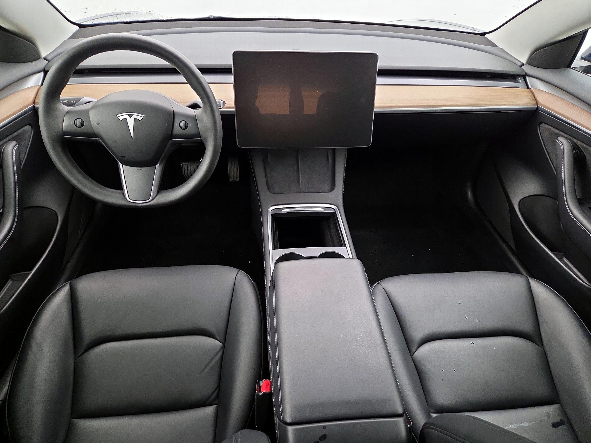 Thumbnail: 2023 Tesla Model 3 - 9