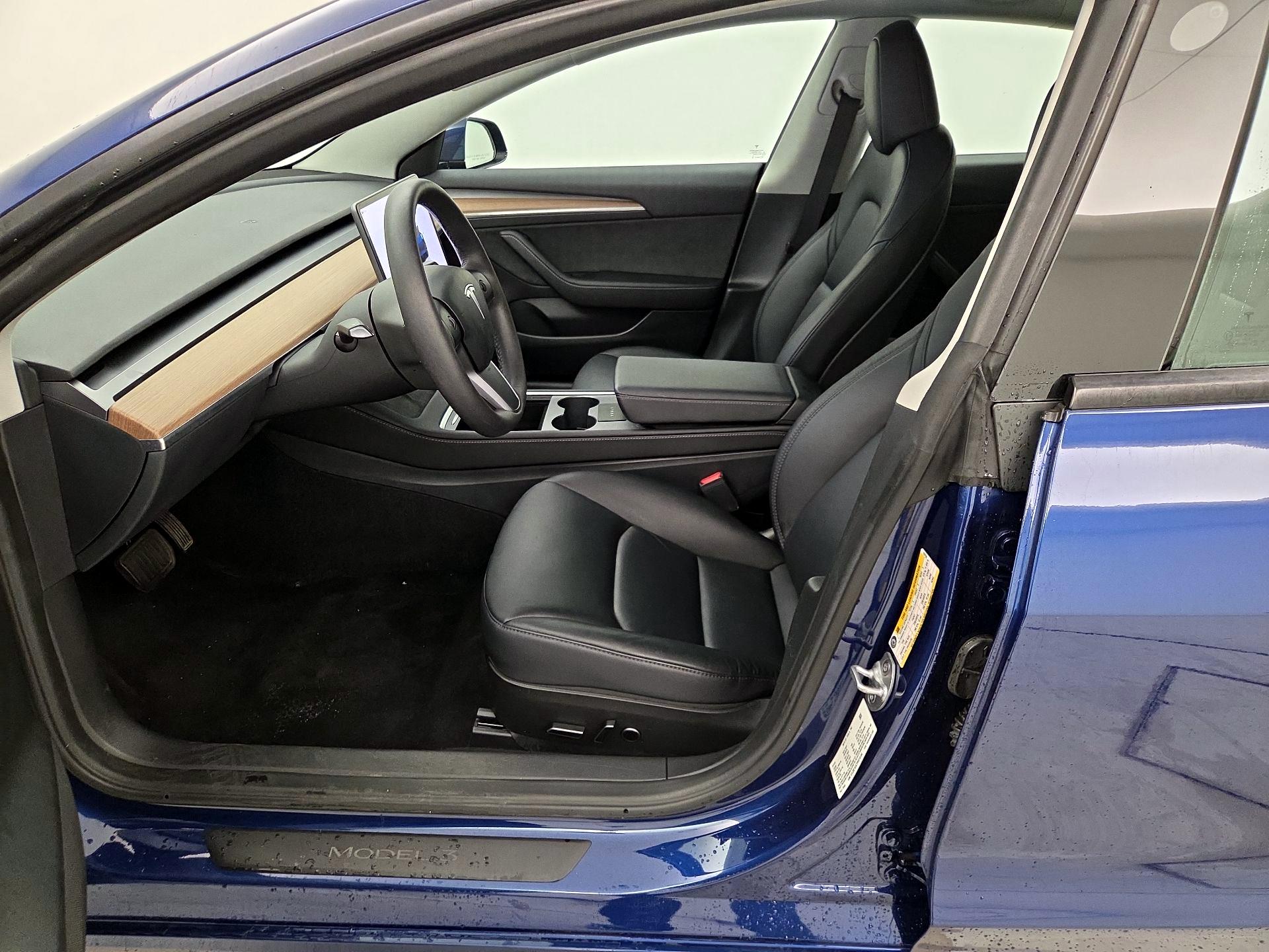 Thumbnail: 2023 Tesla Model 3 - 11