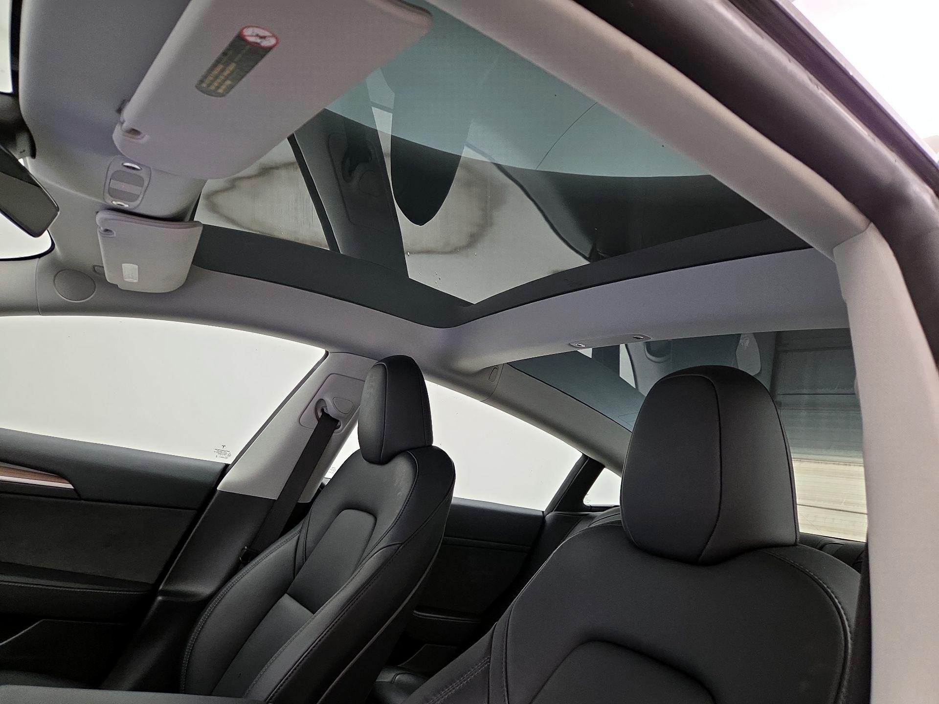 Thumbnail: 2023 Tesla Model 3 - 18