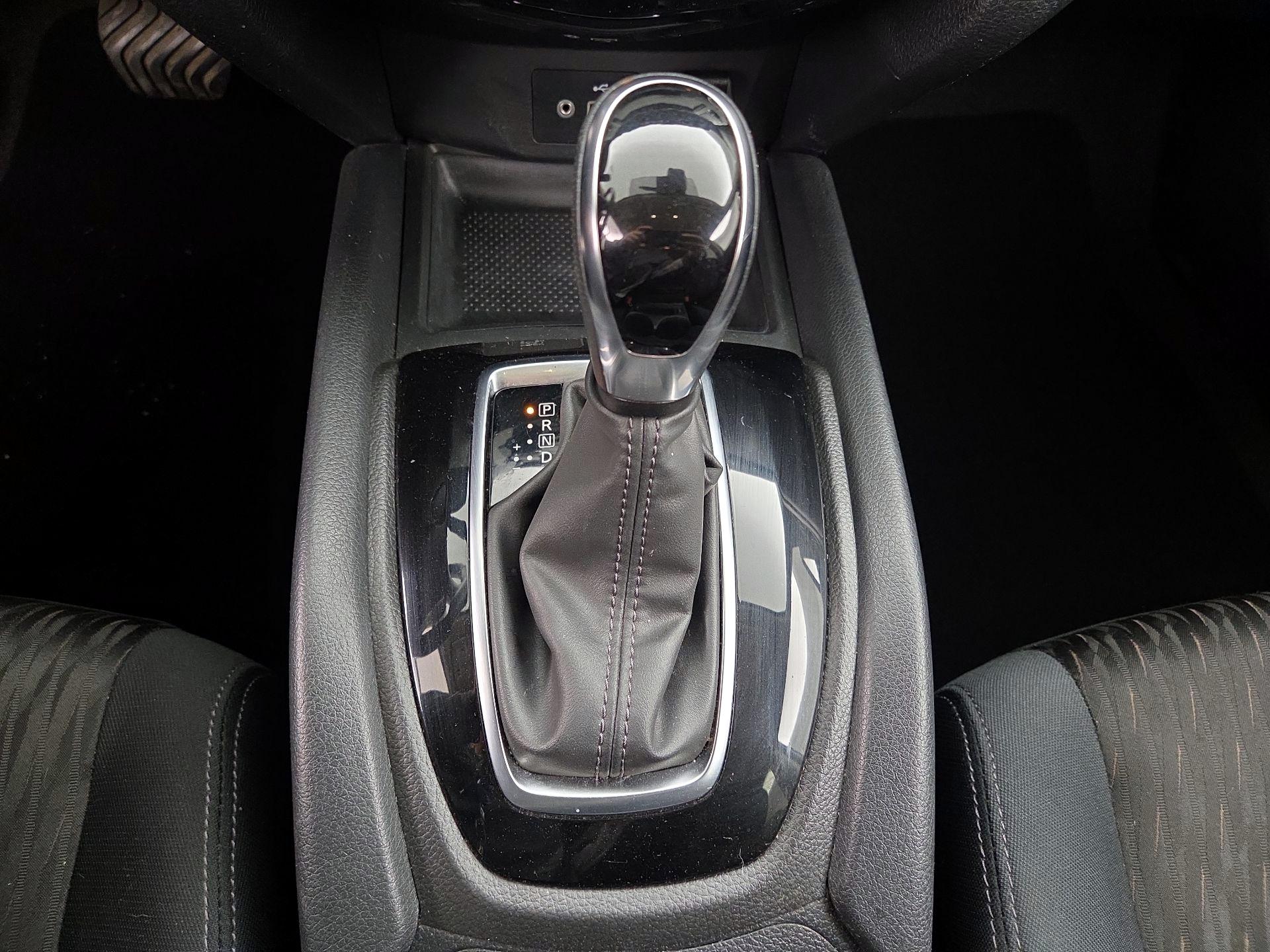 Thumbnail: 2019 Nissan Rogue - 17