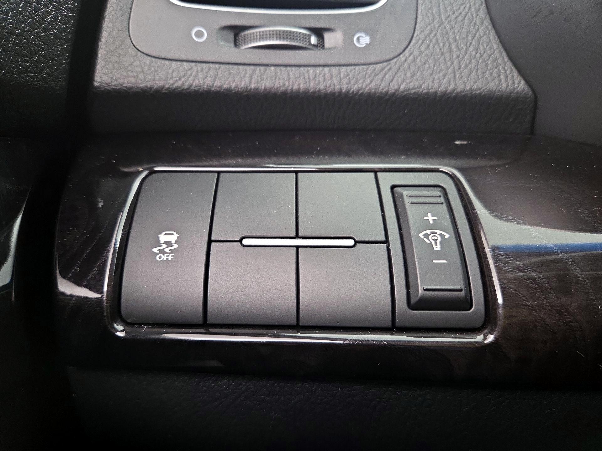 Thumbnail: 2014 Kia Sorento - 13