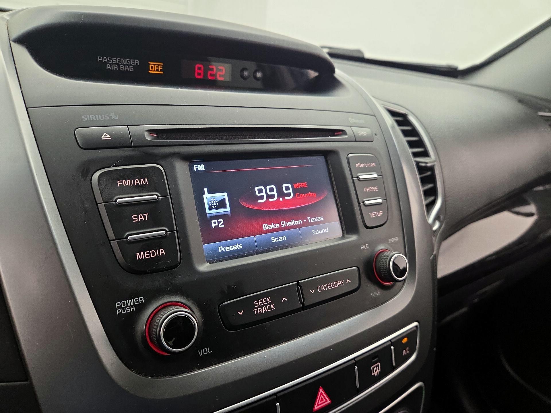 Thumbnail: 2014 Kia Sorento - 15