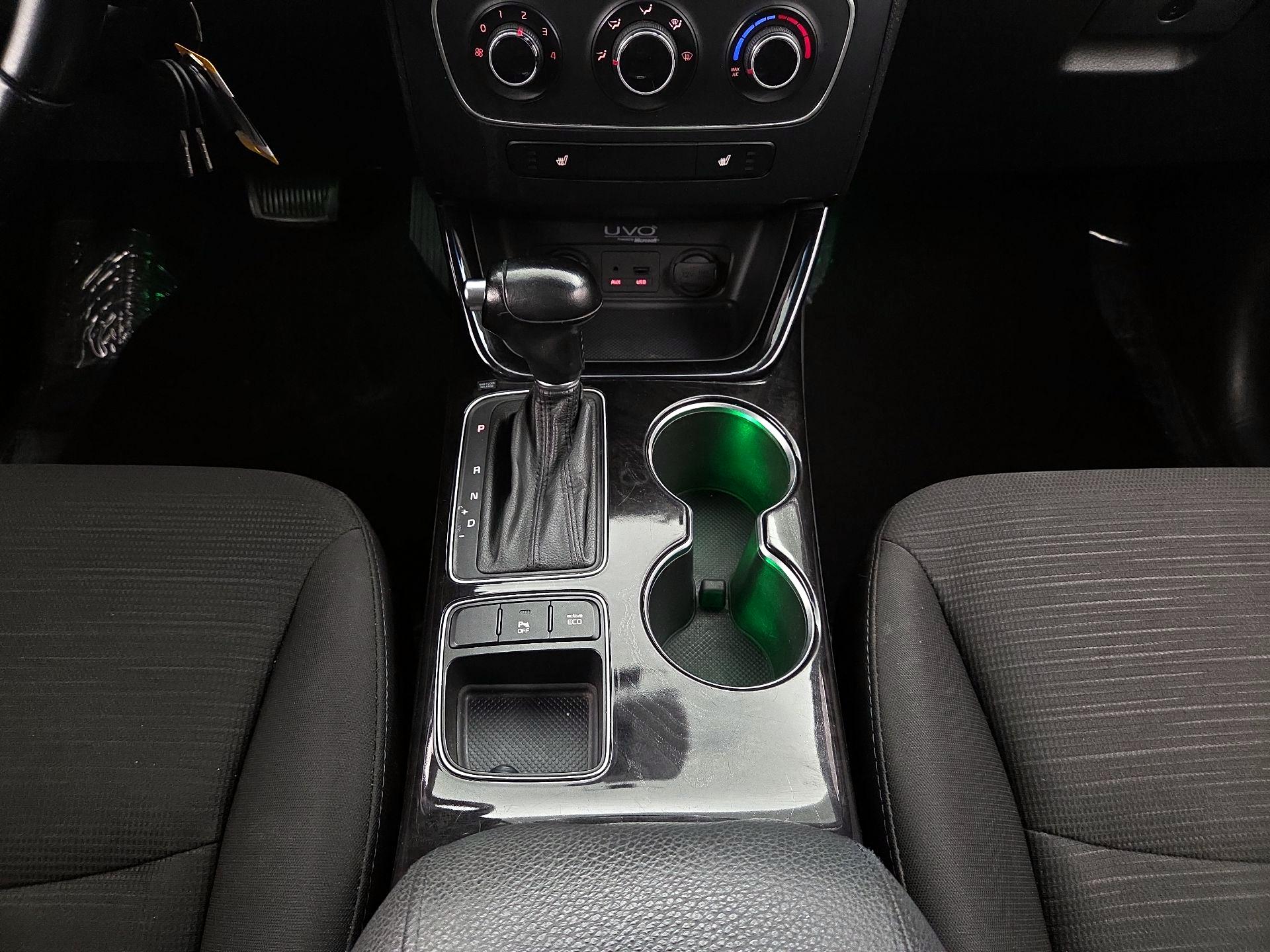 Thumbnail: 2014 Kia Sorento - 17