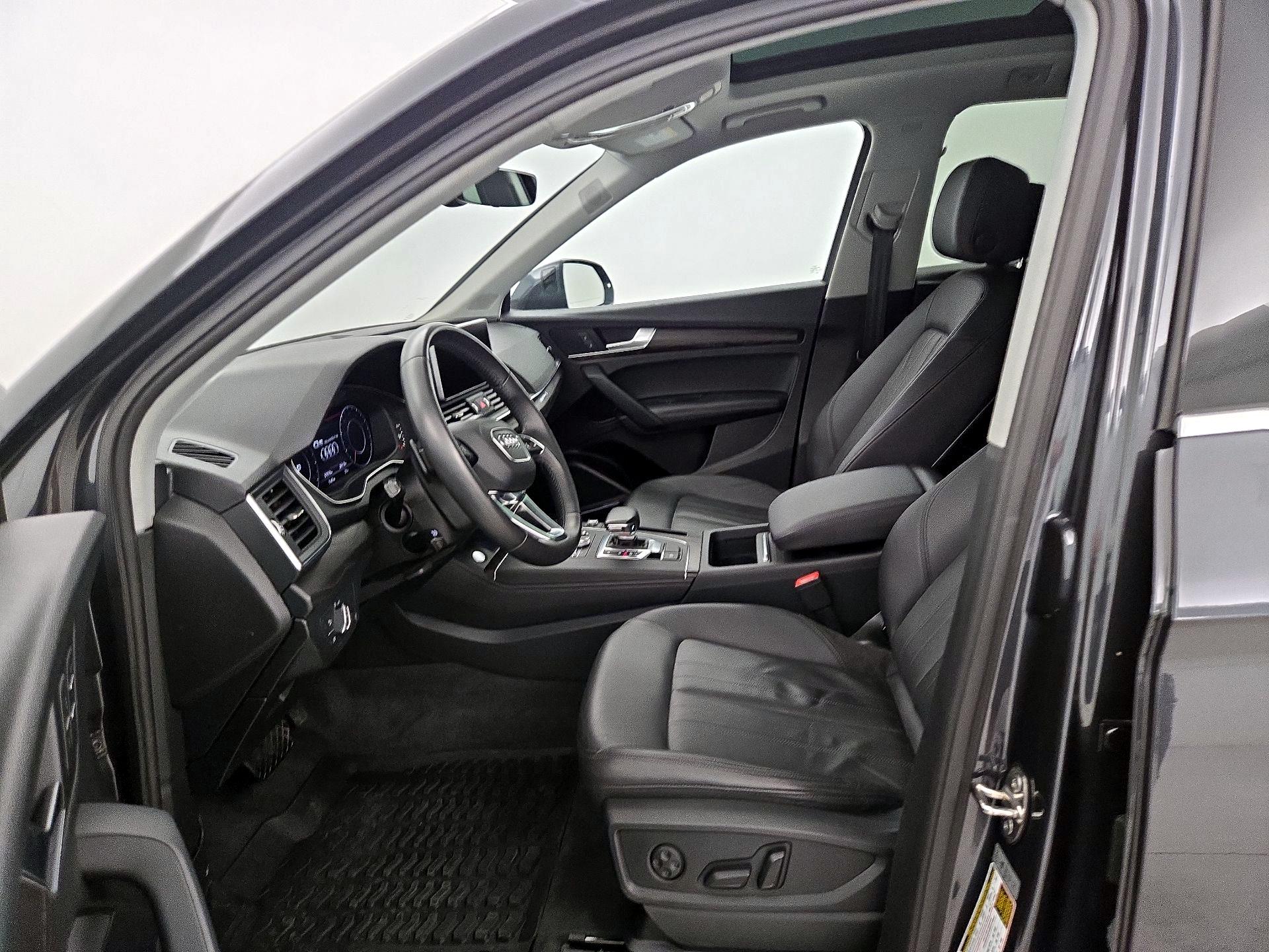 Thumbnail: 2020 Audi Q5 - 11