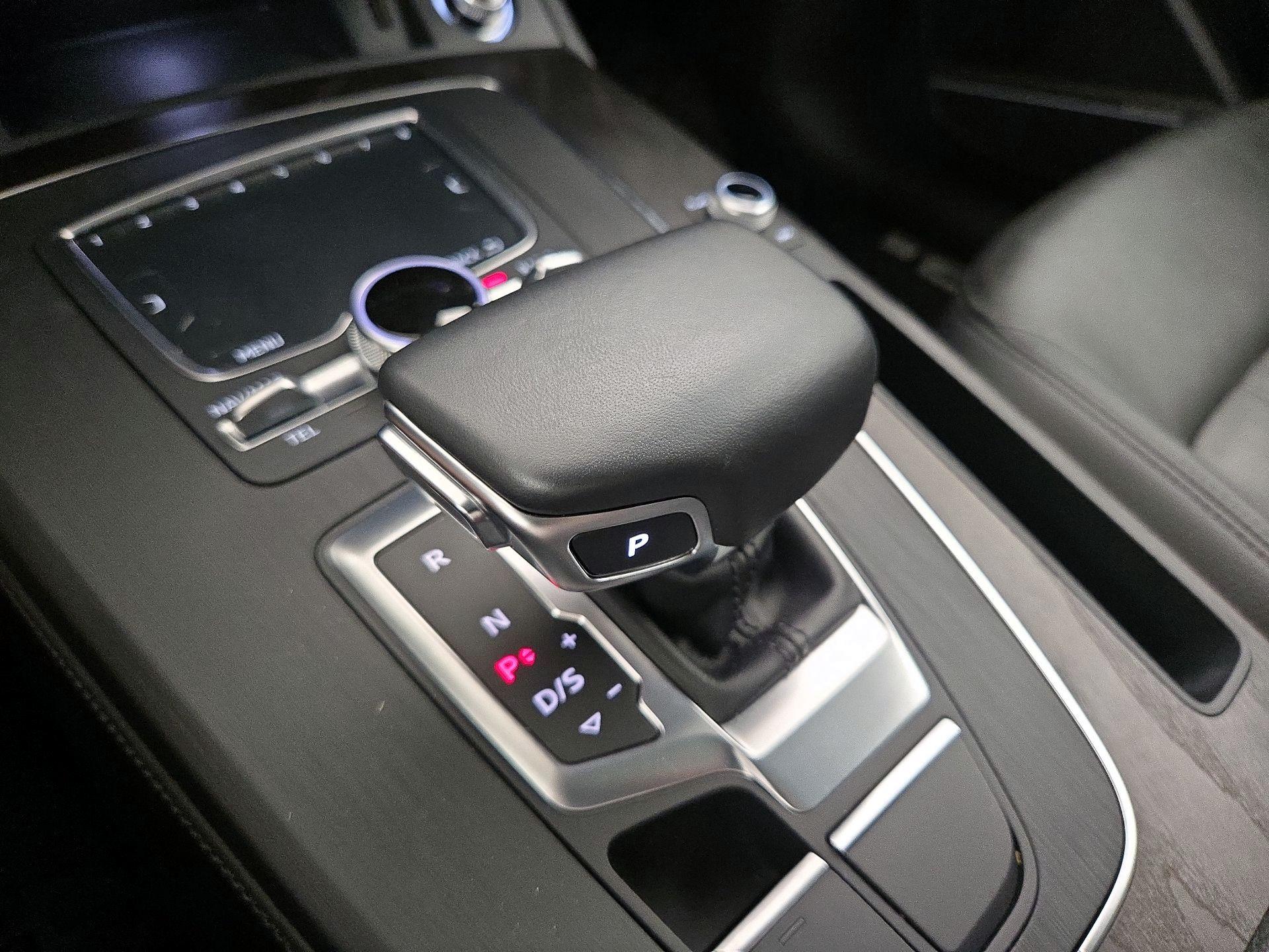 Thumbnail: 2020 Audi Q5 - 18