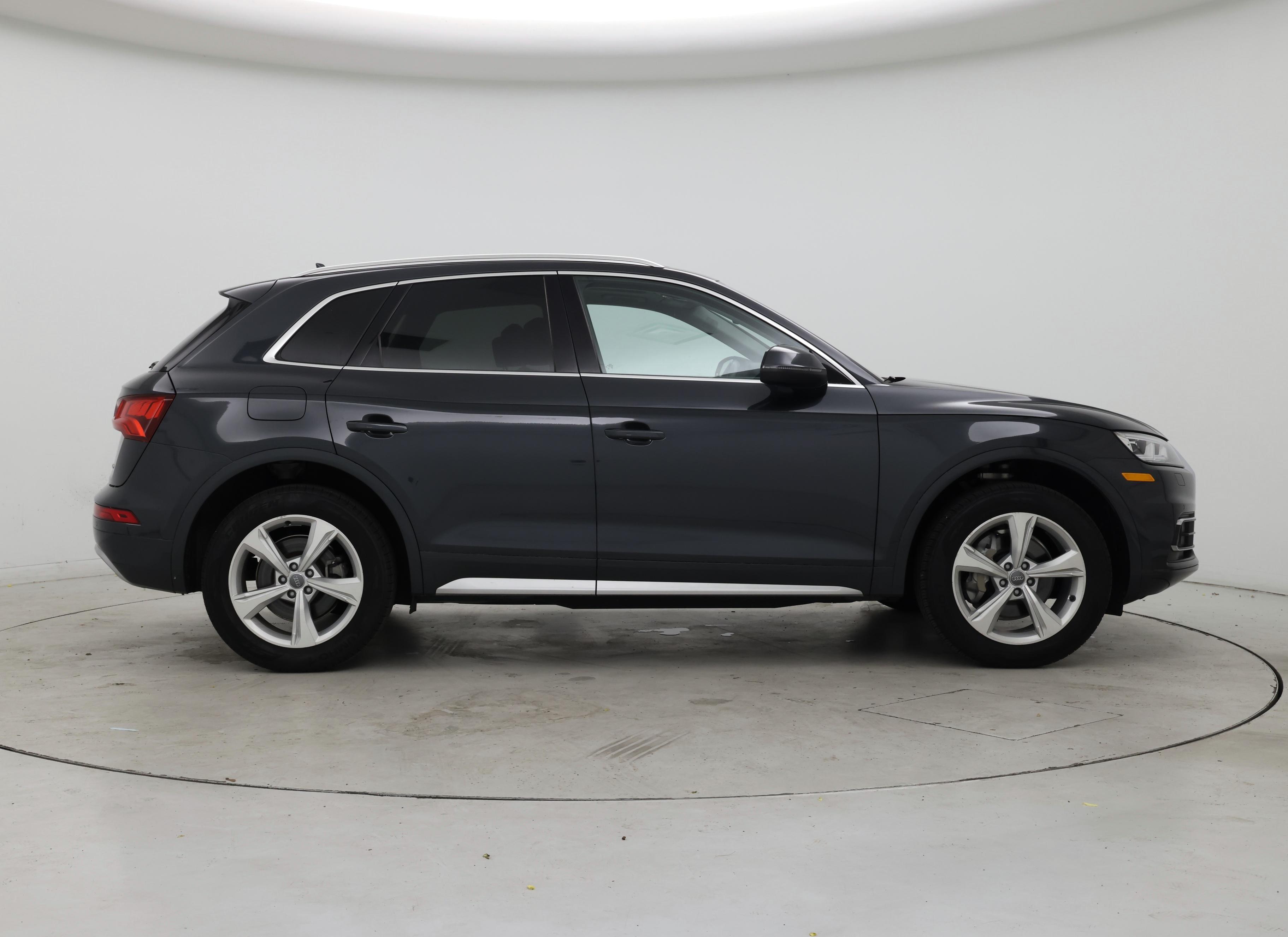 Thumbnail: 2020 Audi Q5 - 7