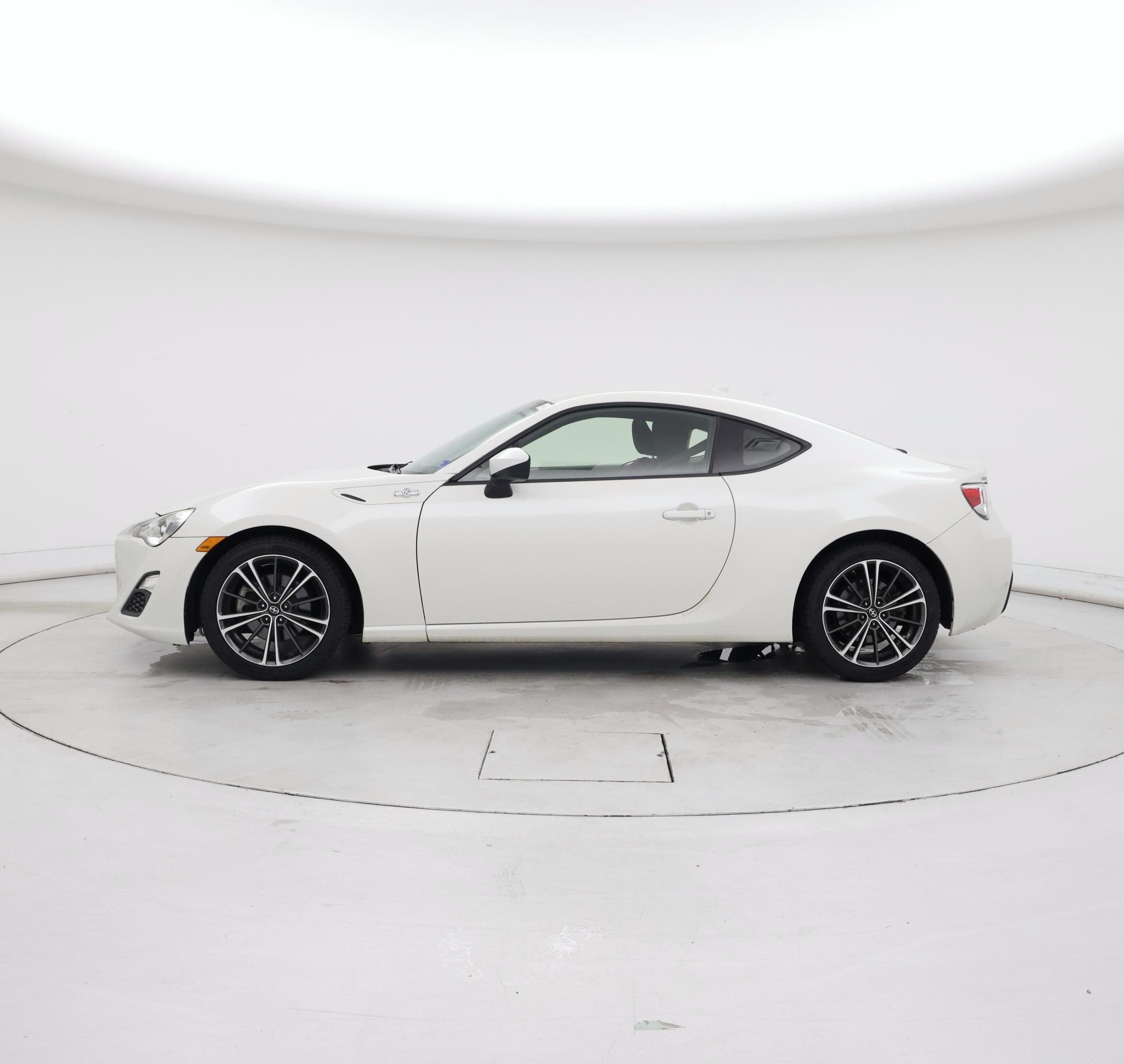 Thumbnail: 2016 Scion FR-S - 3