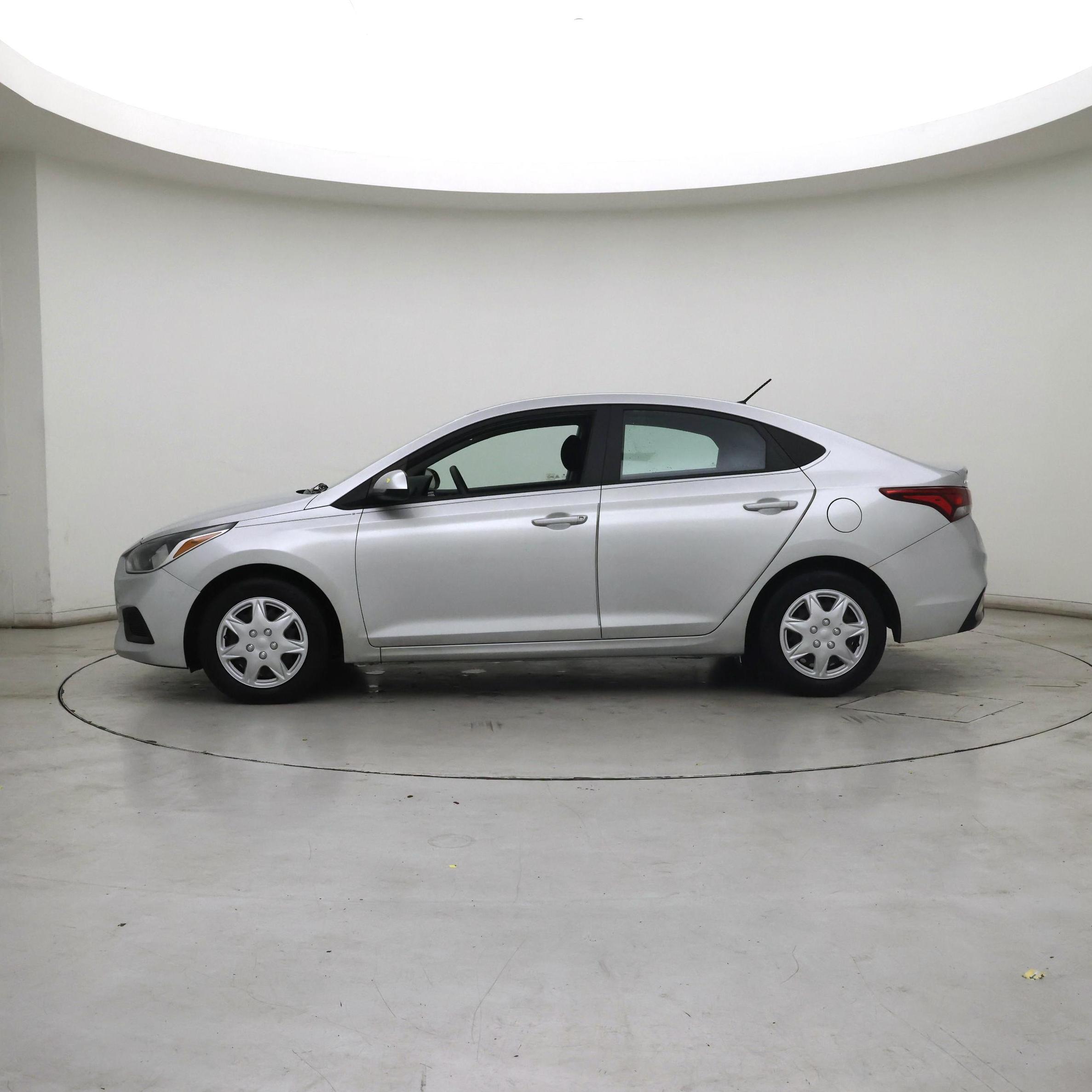 Thumbnail: 2021 Hyundai Accent - 3