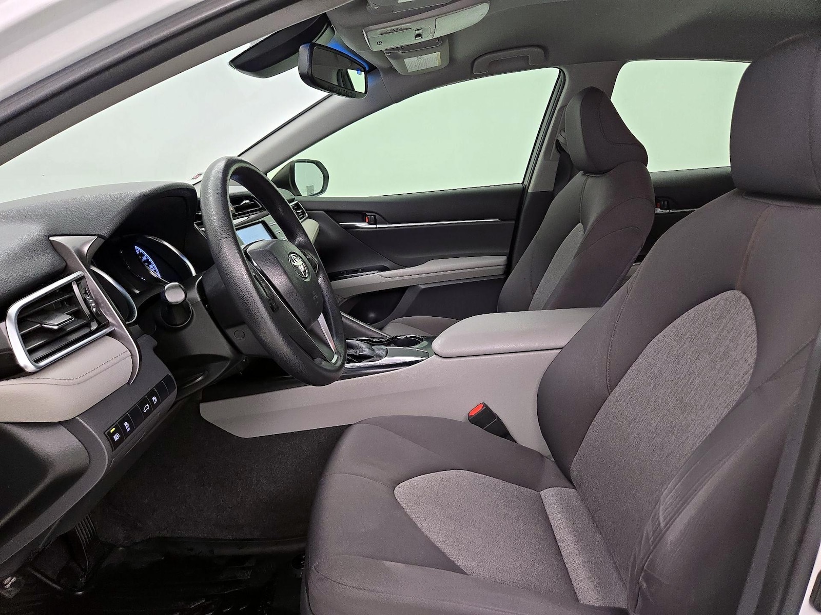 2018 Toyota Camry LE - Photo 12