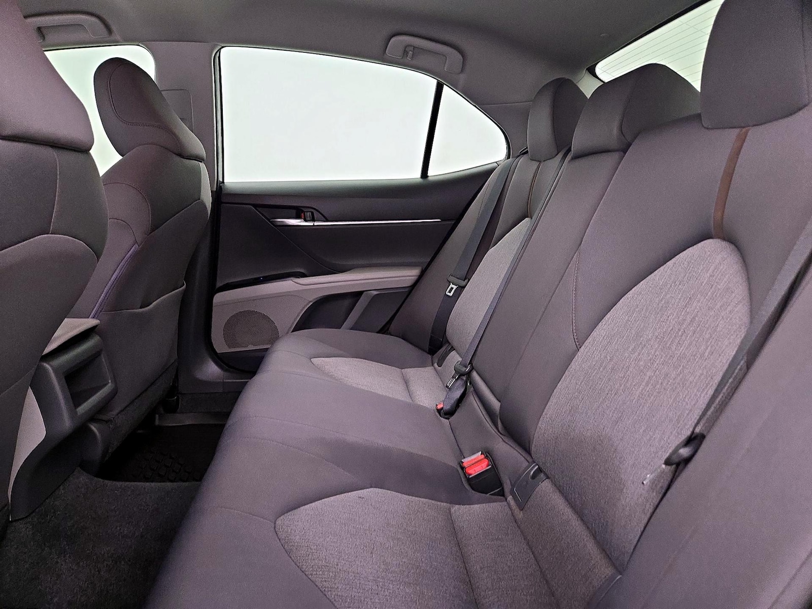 2018 Toyota Camry LE - Photo 20