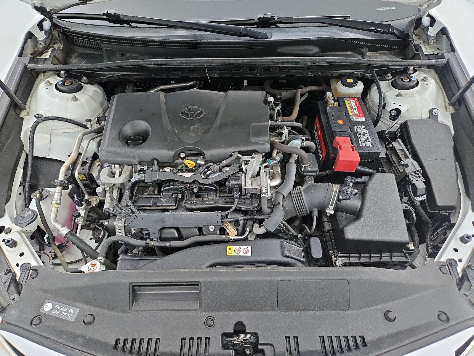 2018 Toyota Camry LE - Photo 23