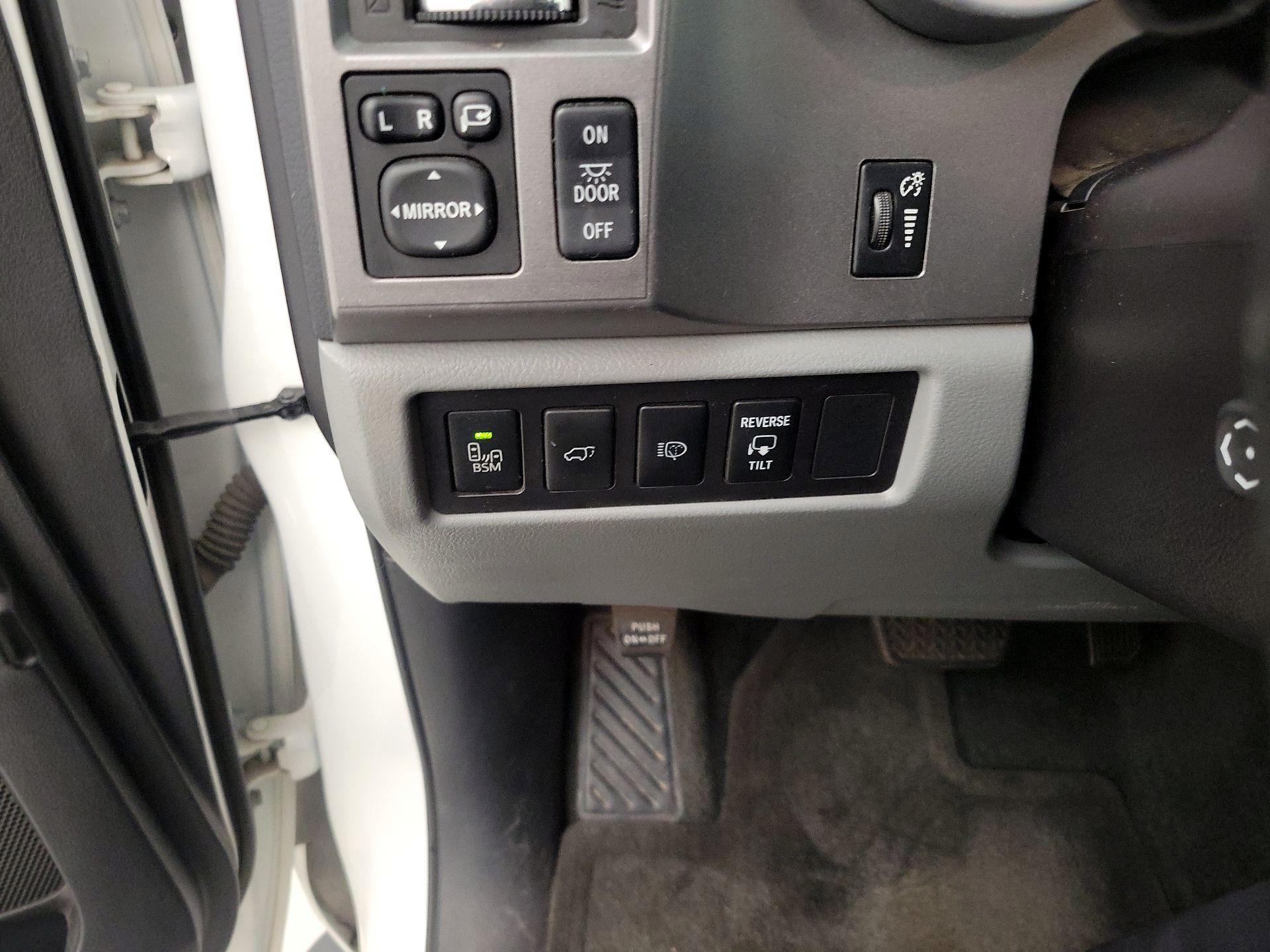 Thumbnail: 2016 Toyota Sequoia - 13