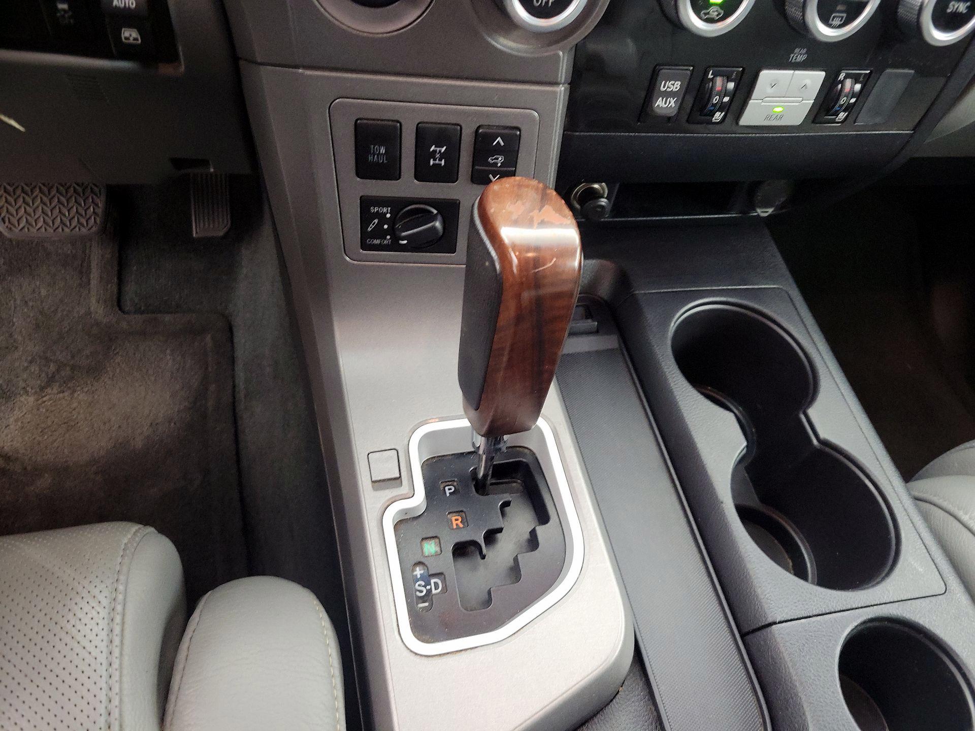Thumbnail: 2016 Toyota Sequoia - 17