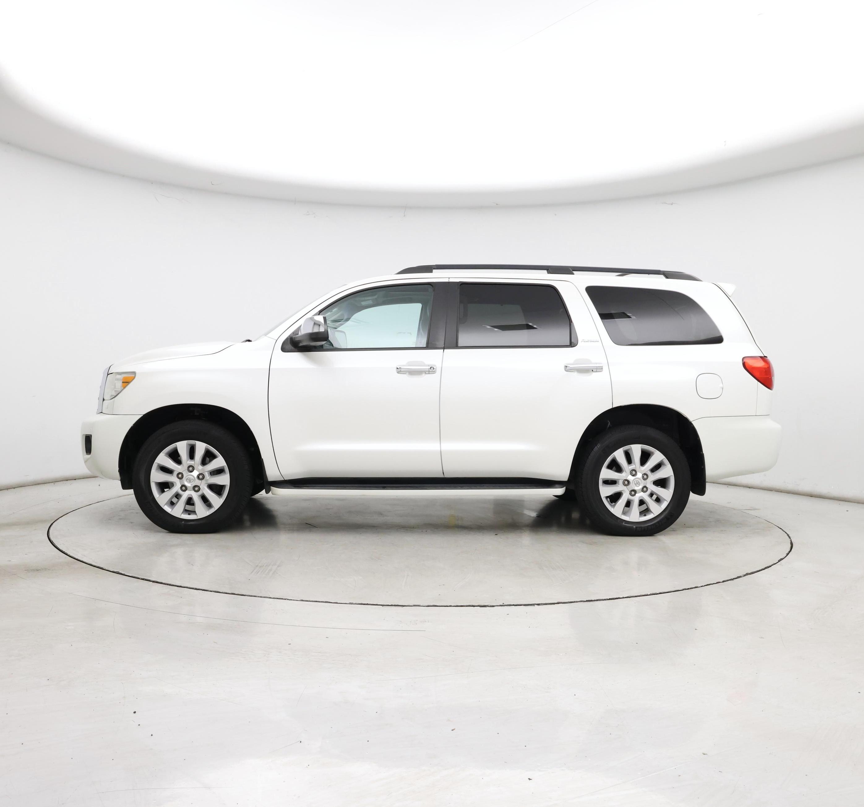 Thumbnail: 2016 Toyota Sequoia - 3