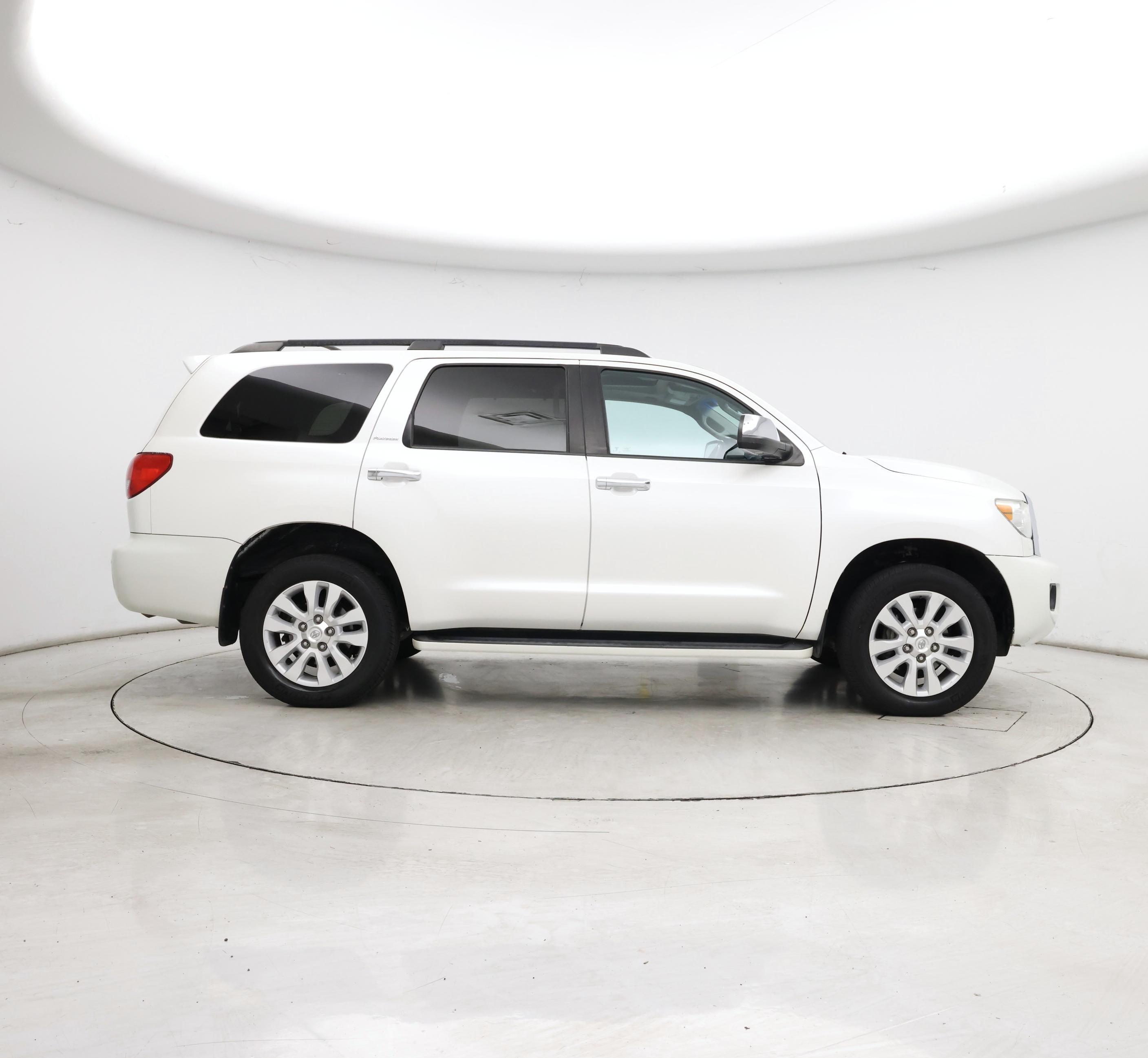 Thumbnail: 2016 Toyota Sequoia - 7