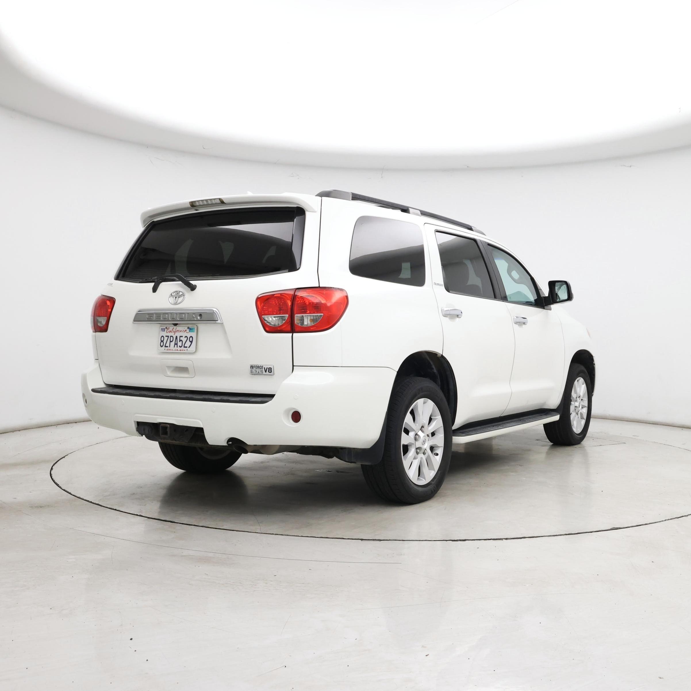 Thumbnail: 2016 Toyota Sequoia - 8