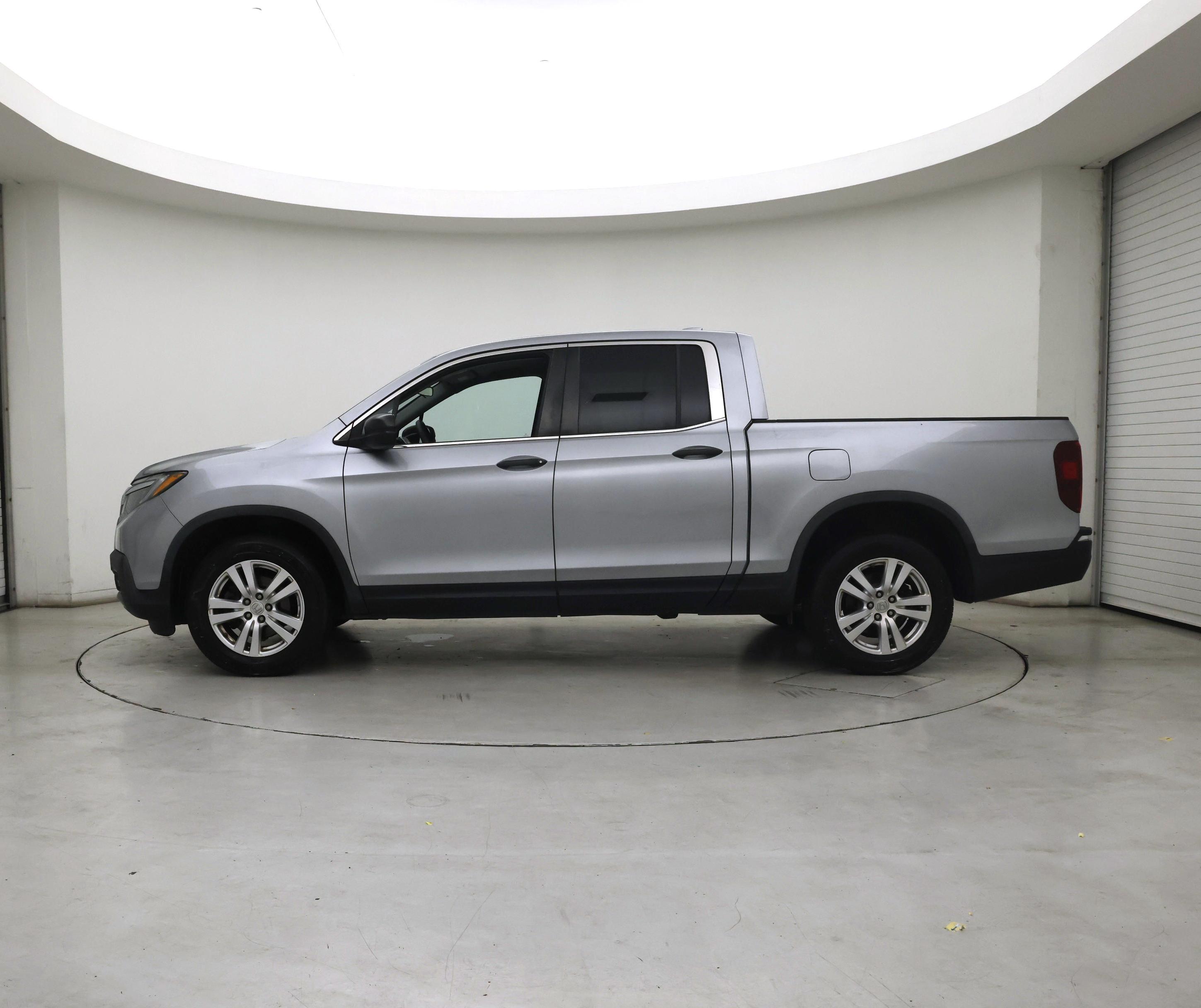 Thumbnail: 2017 Honda Ridgeline - 3
