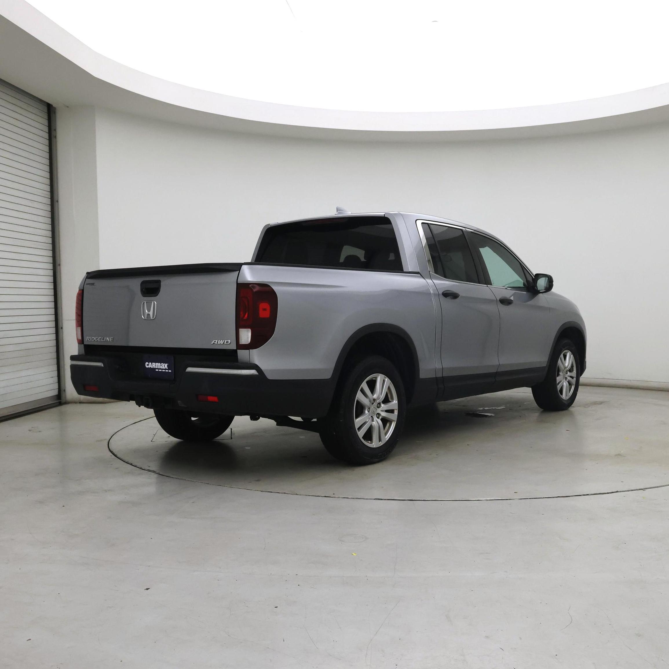 Thumbnail: 2017 Honda Ridgeline - 8