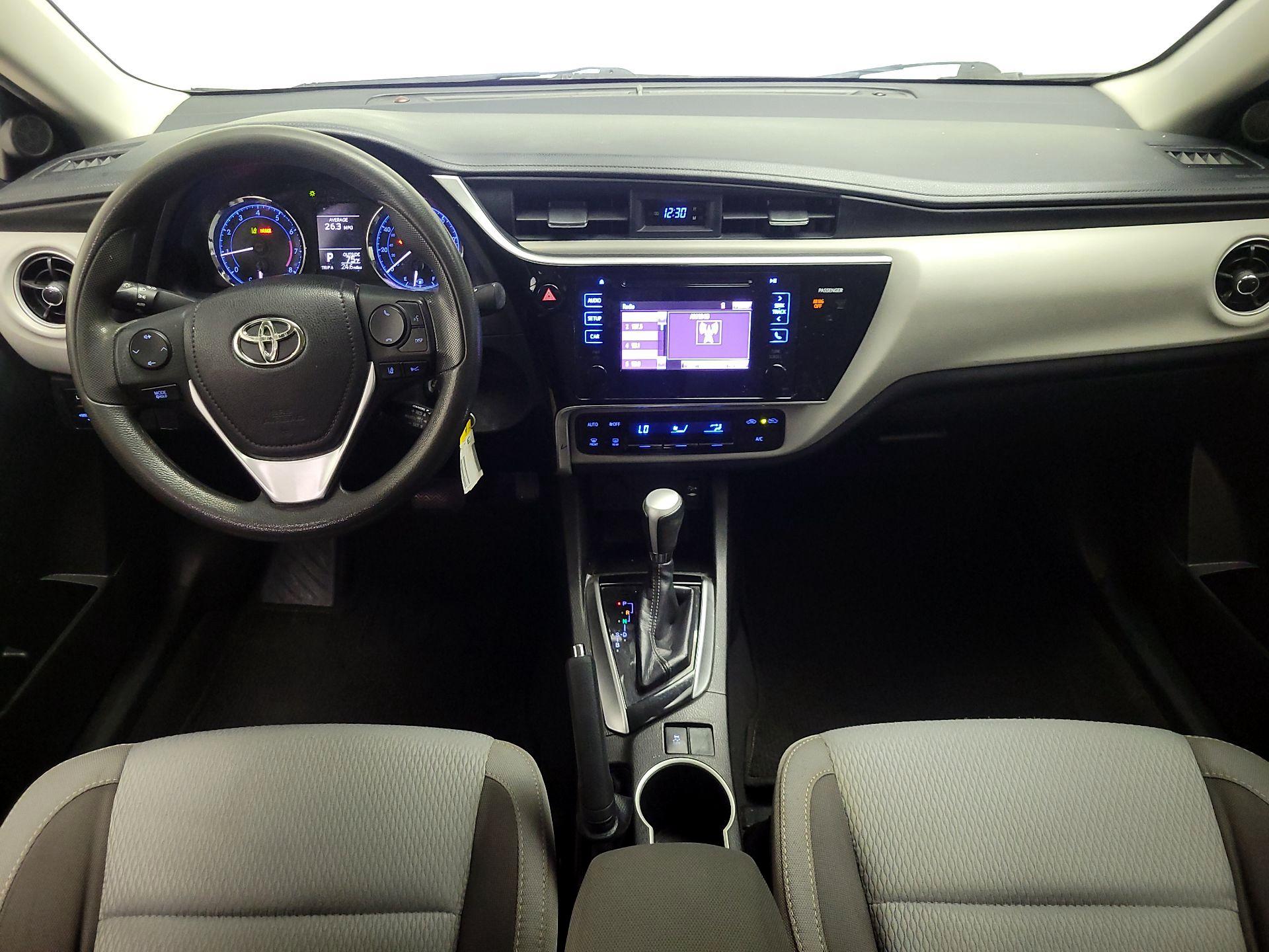Thumbnail: 2017 Toyota Corolla - 9