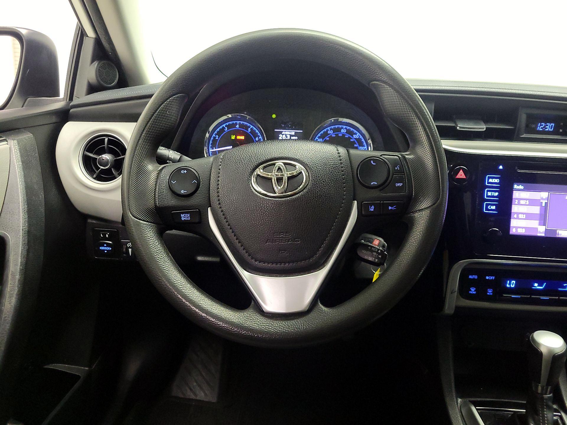 Thumbnail: 2017 Toyota Corolla - 10