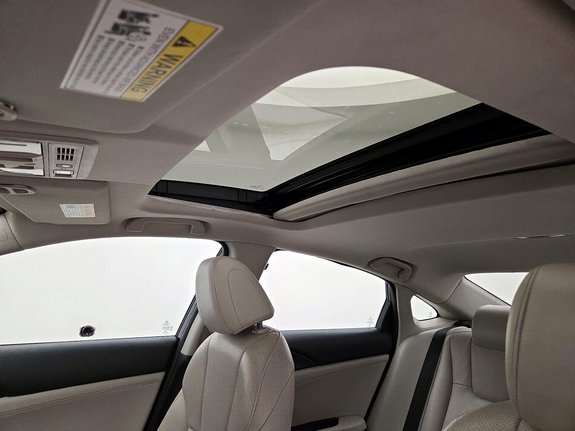 Thumbnail: 2019 Honda Insight - 19