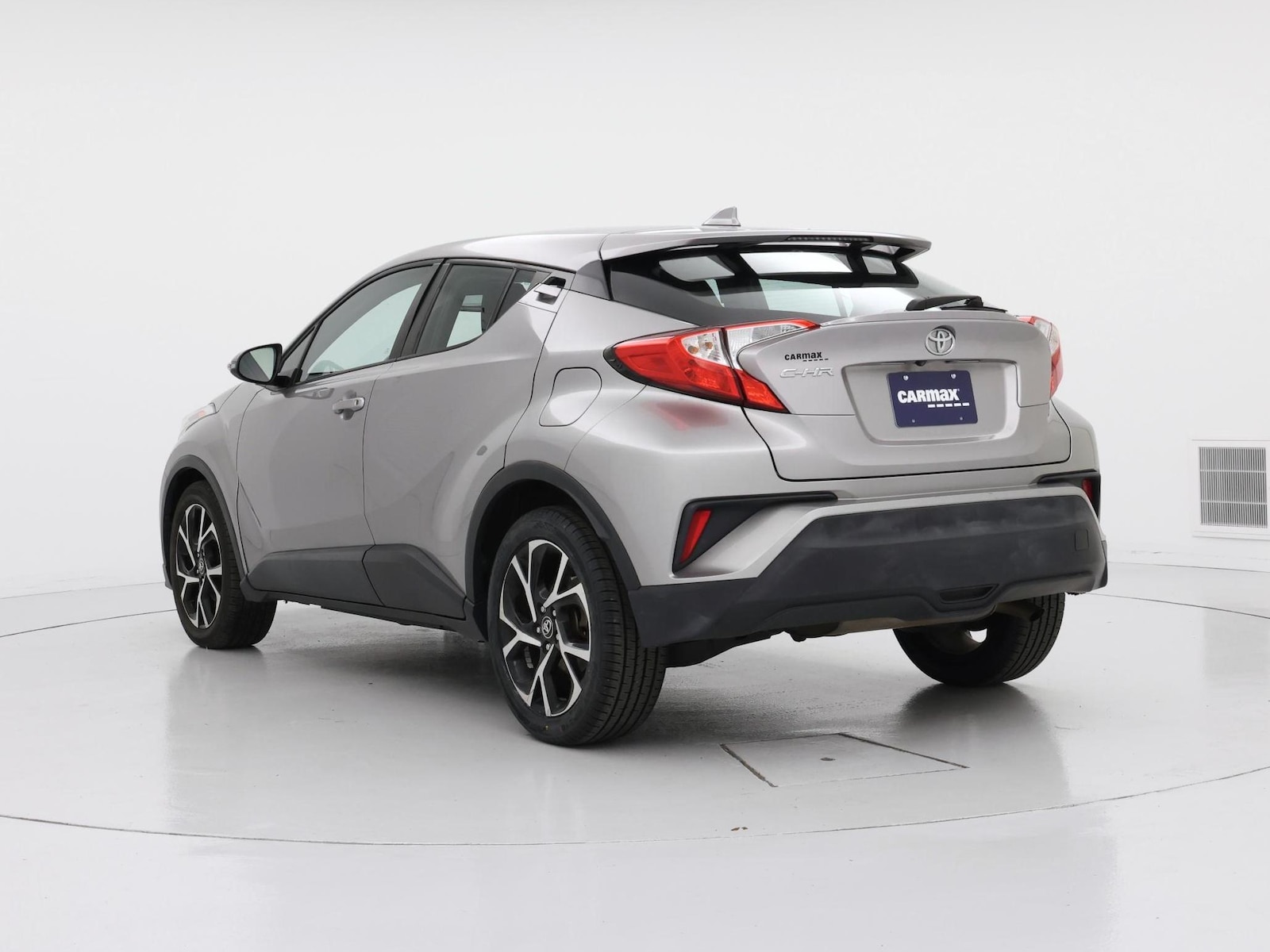 2018 Toyota C-HR XLE - Photo 3
