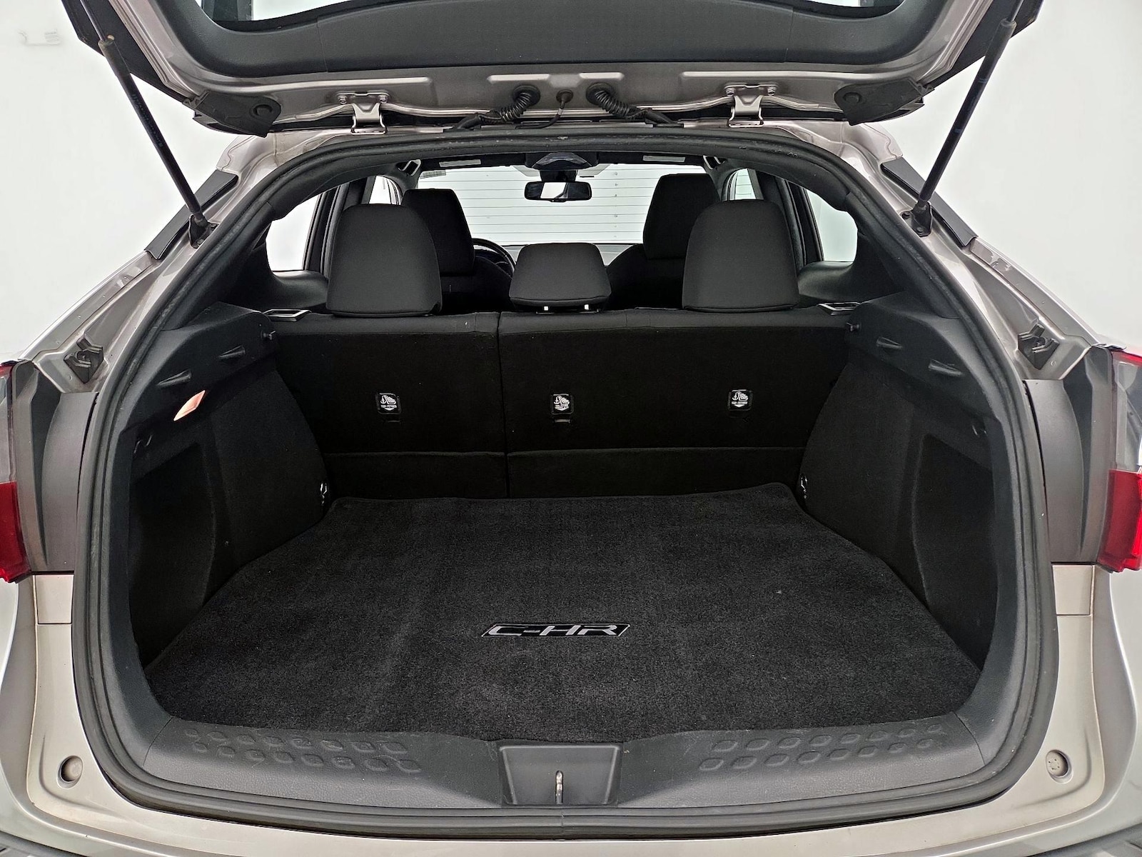 2018 Toyota C-HR XLE - Photo 21