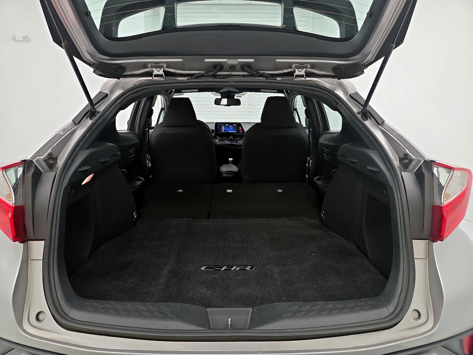2018 Toyota C-HR XLE - Photo 22